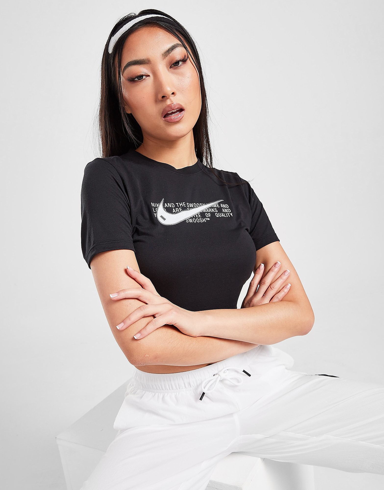 

Nike Swoosh Slim Crop T-Shirt - Black - Womens, Black