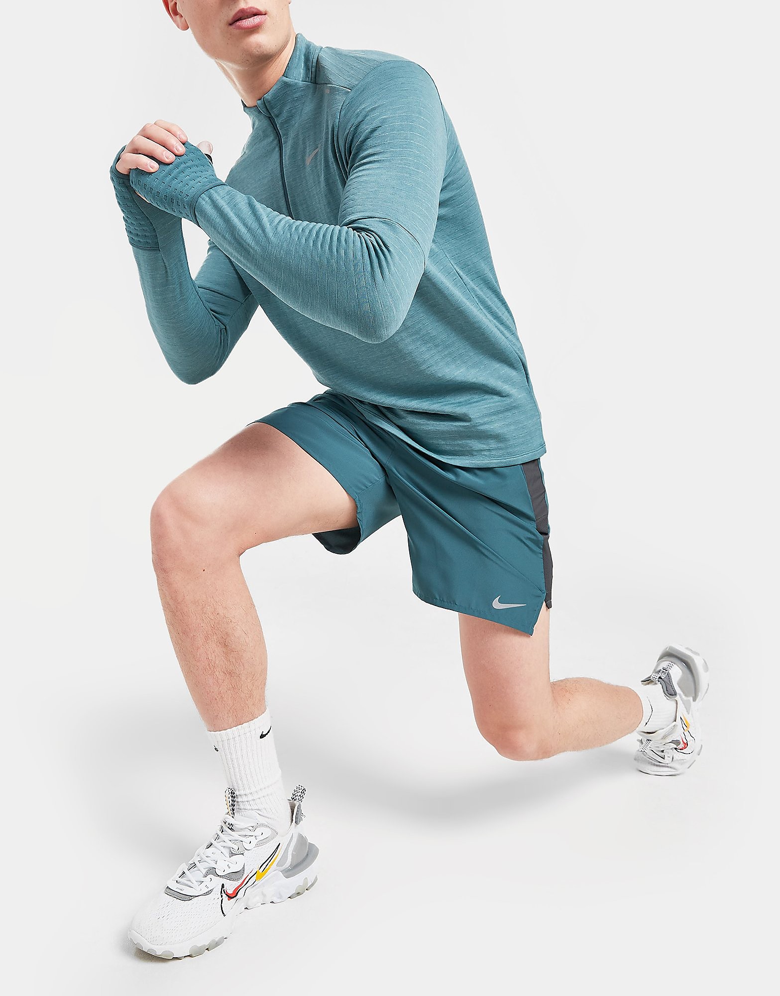 

Nike Challenger 7" Shorts - Ash Green/Dark Smoke Grey - Mens, Ash Green/Dark Smoke Grey
