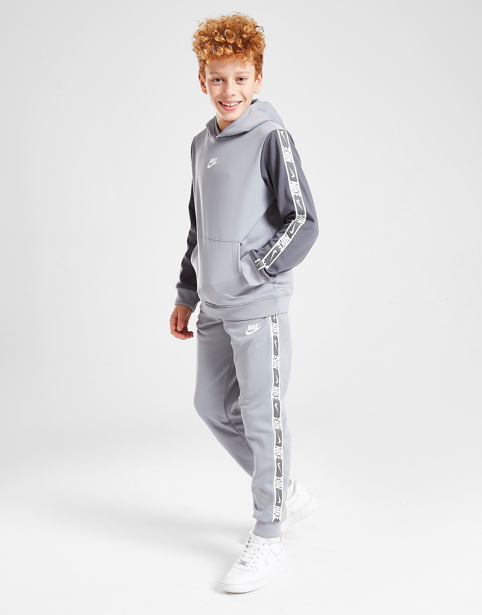 

Nike Repeat Tape Joggers Junior - Particle Grey/Iron Grey/White - Kids, Particle Grey/Iron Grey/White