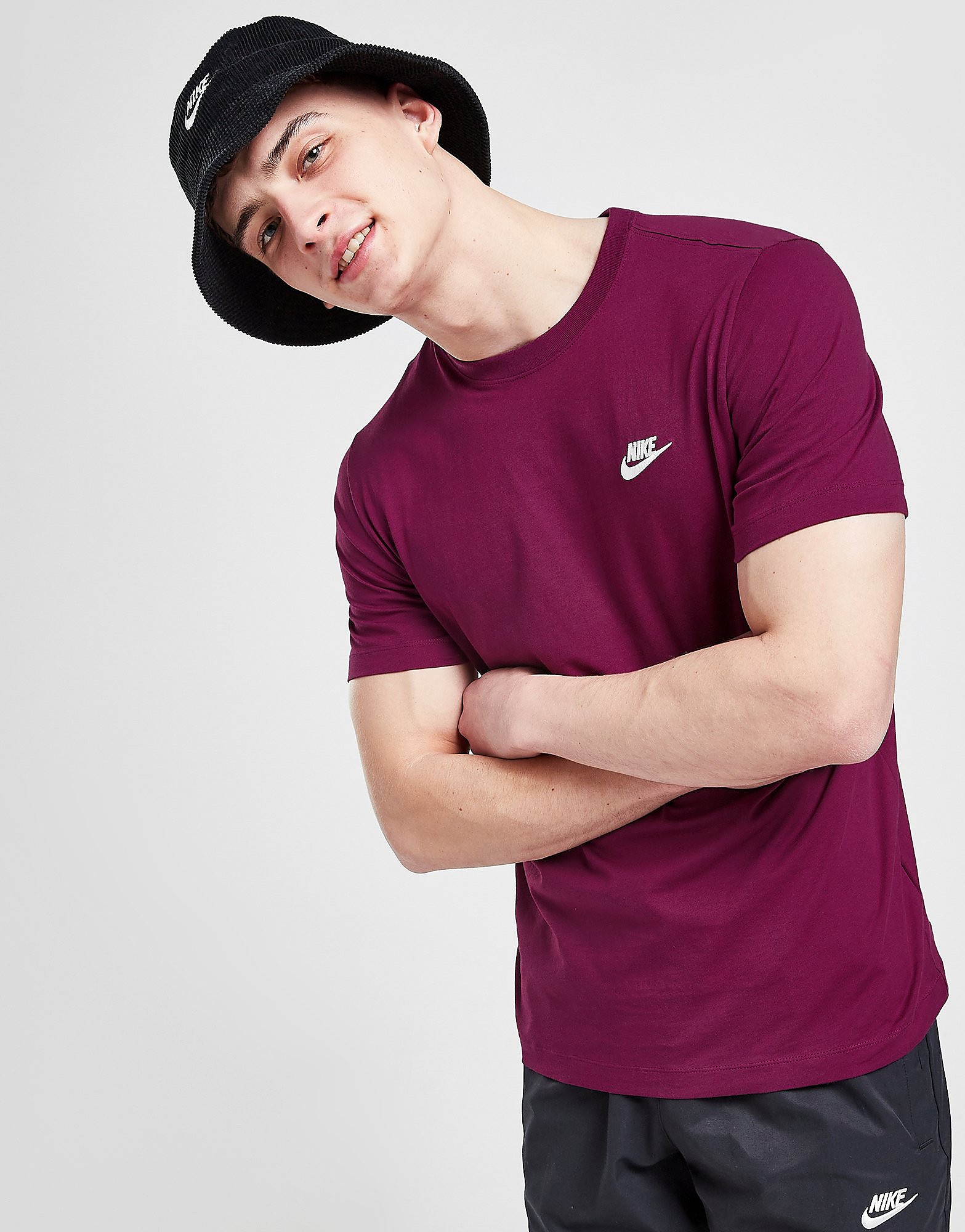 

Nike Sportswear Club T-Shirt - Red, Red