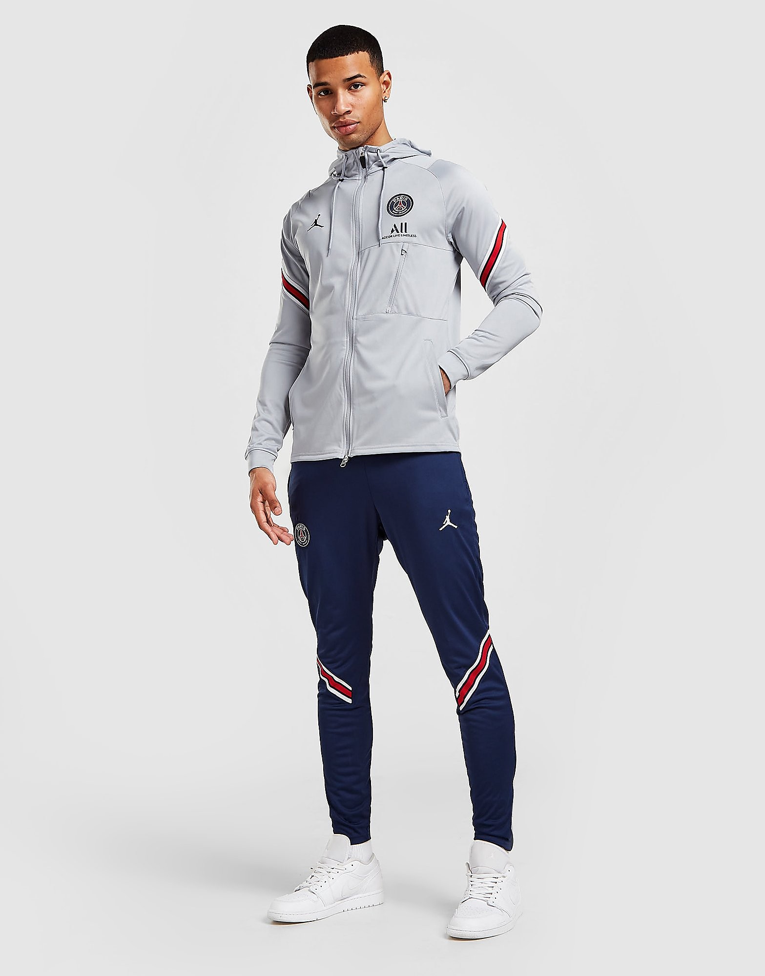 

Jordan Paris Saint Germain Strike Tracksuit - Wolf Grey/Midnight Navy/Midnight Navy - Mens, Wolf Grey/Midnight Navy/Midnight Navy