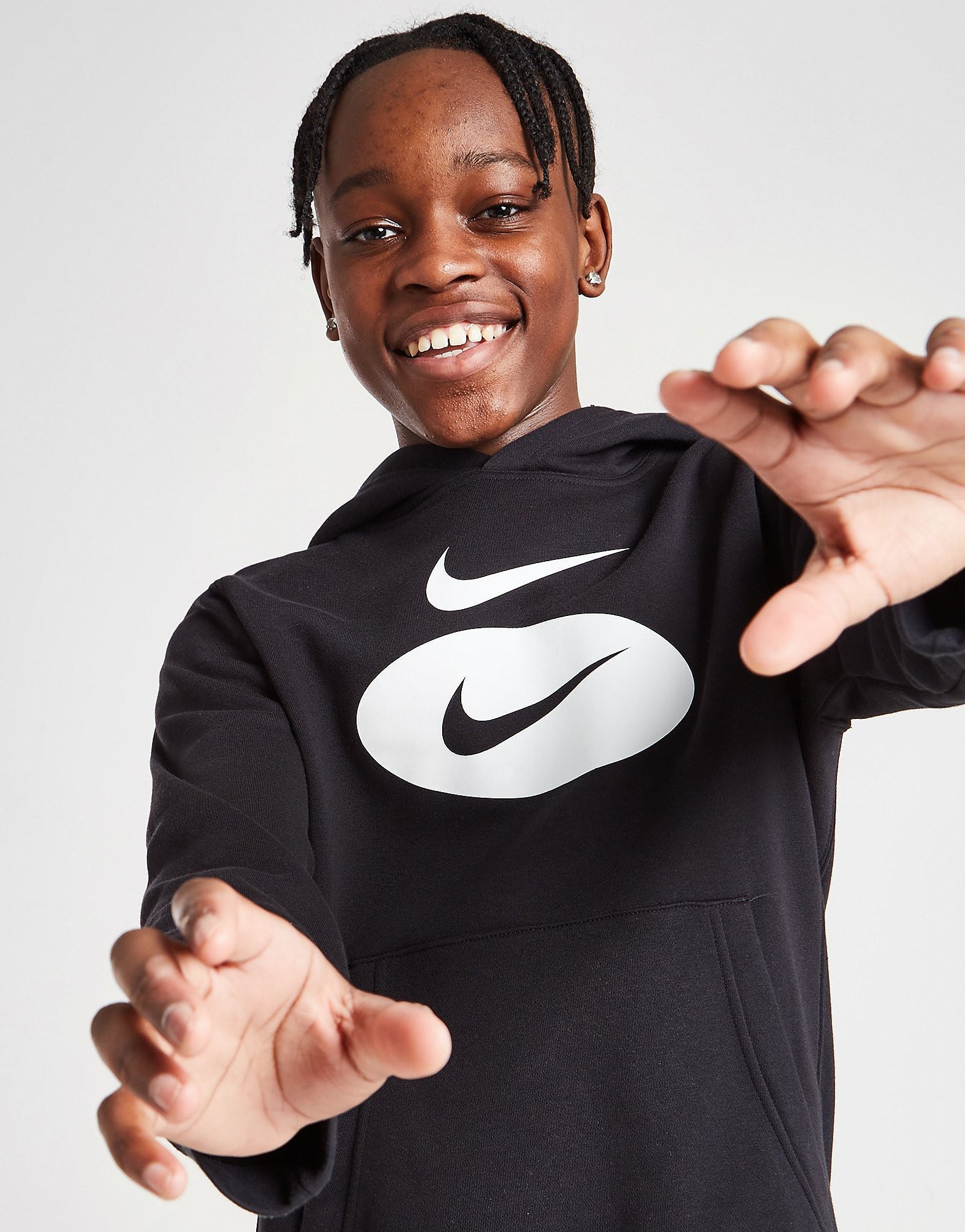 

Nike Oval Logo Swoosh Hoodie Junior - Black/Dark Smoke Grey/Summit White - Kids, Black/Dark Smoke Grey/Summit White
