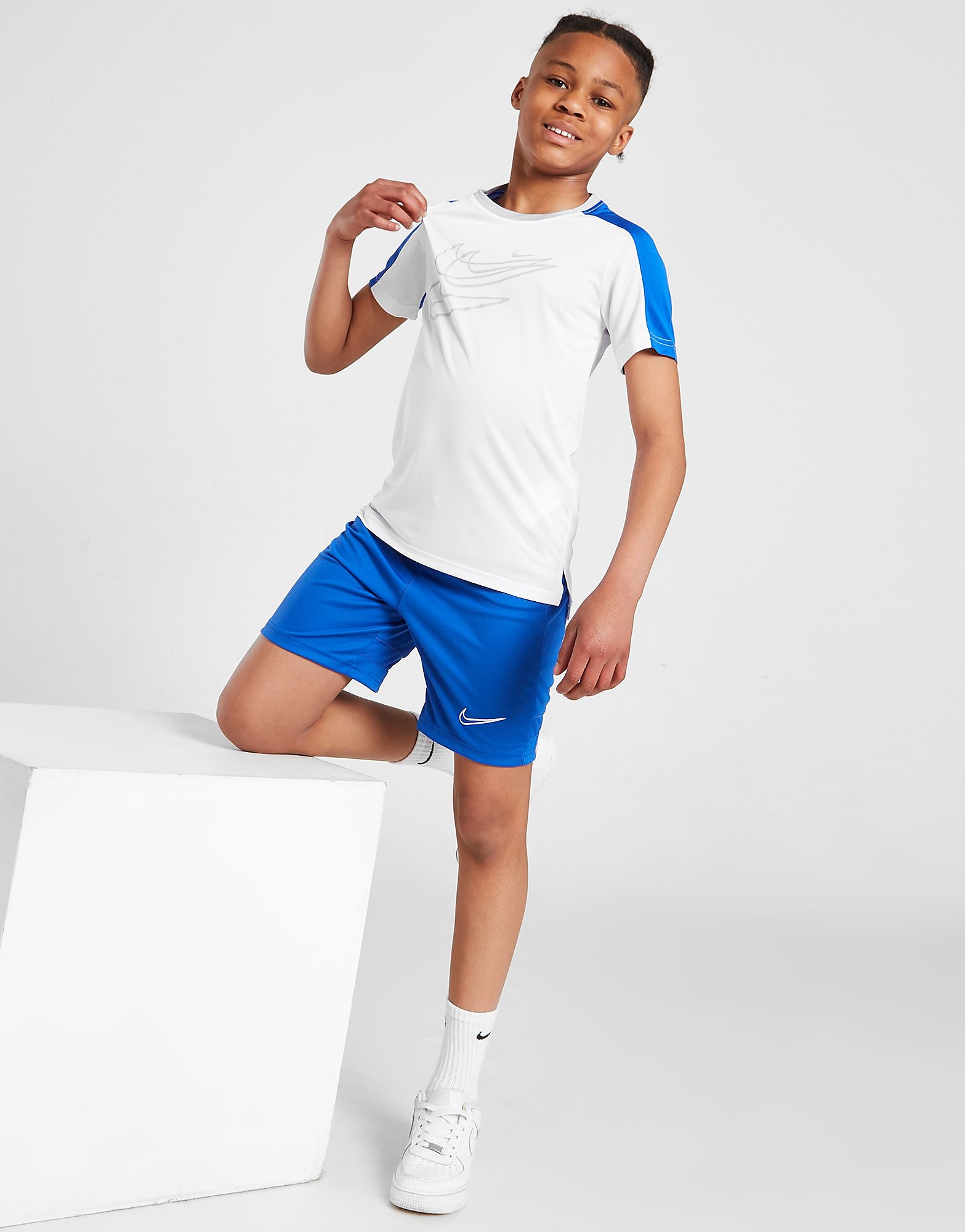 

Nike Dri-FIT Perfect T-Shirt Junior - White/Game Royal/Light Smoke Grey/Light Smoke Grey - Kids, White/Game Royal/Light Smoke Grey/Light Smoke Grey