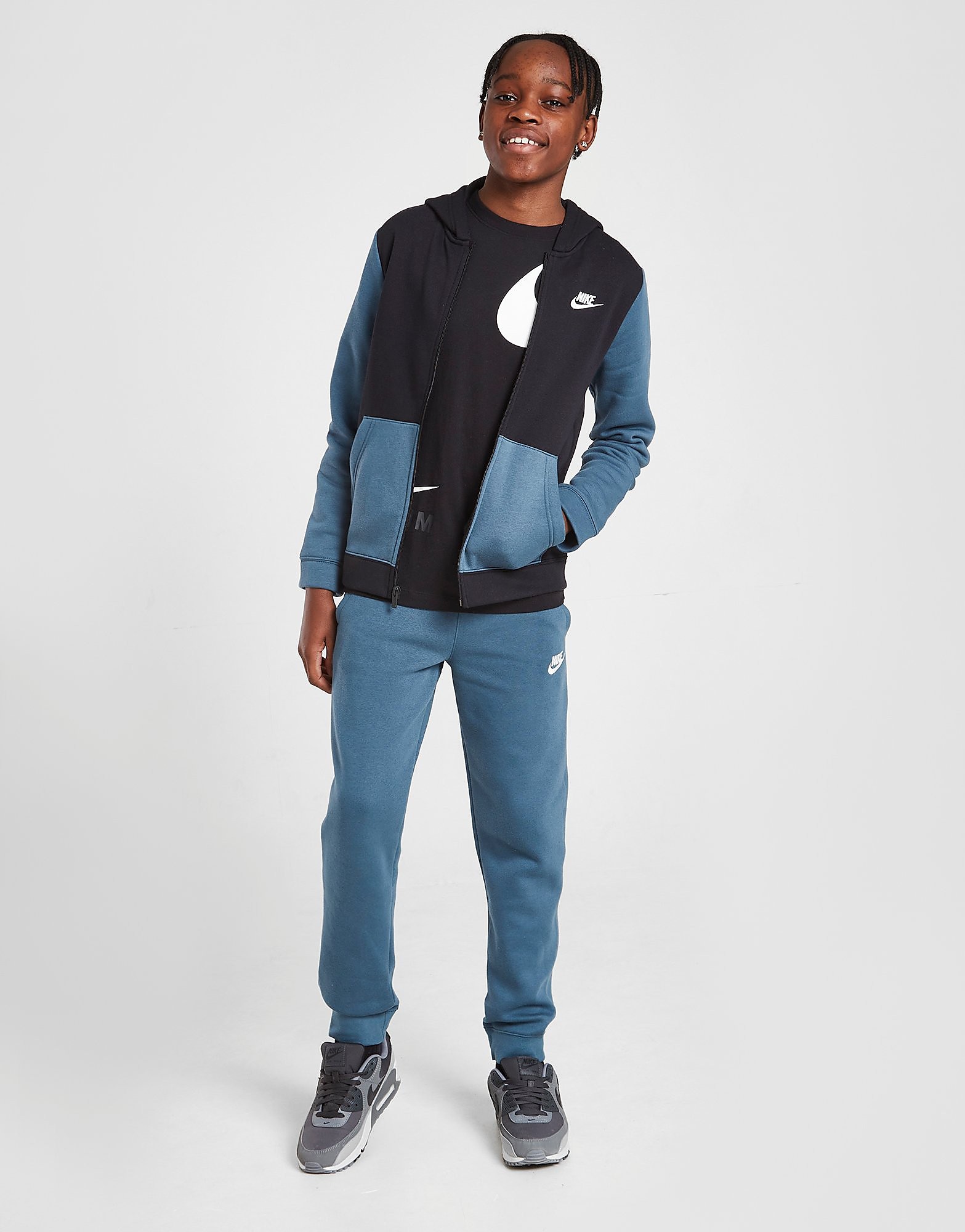 

Nike Sportswear Core Tracksuit Junior - Black/Ash Green/Ash Green/White - Kids, Black/Ash Green/Ash Green/White