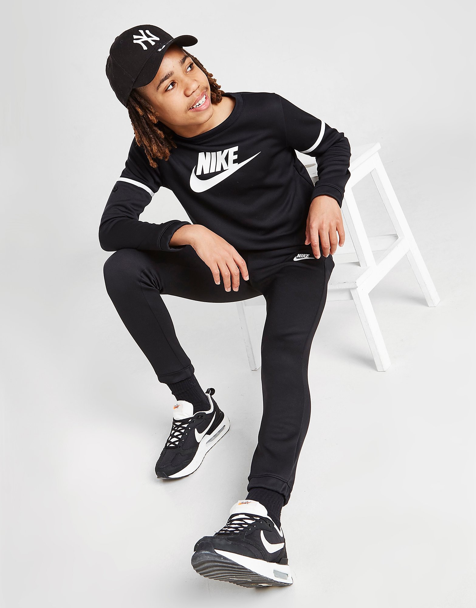 

Nike Poly Crew Tracksuit Junior - Black/Black/White/White - Kids, Black/Black/White/White