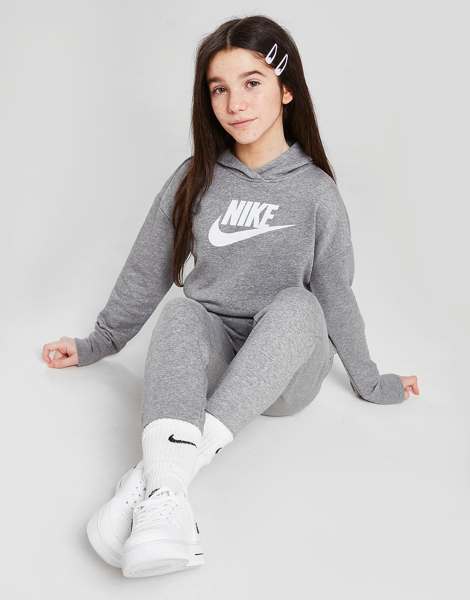 

Nike Girls' Club Crop Hoodie Junior - Carbon Heather/White - Kids, Carbon Heather/White