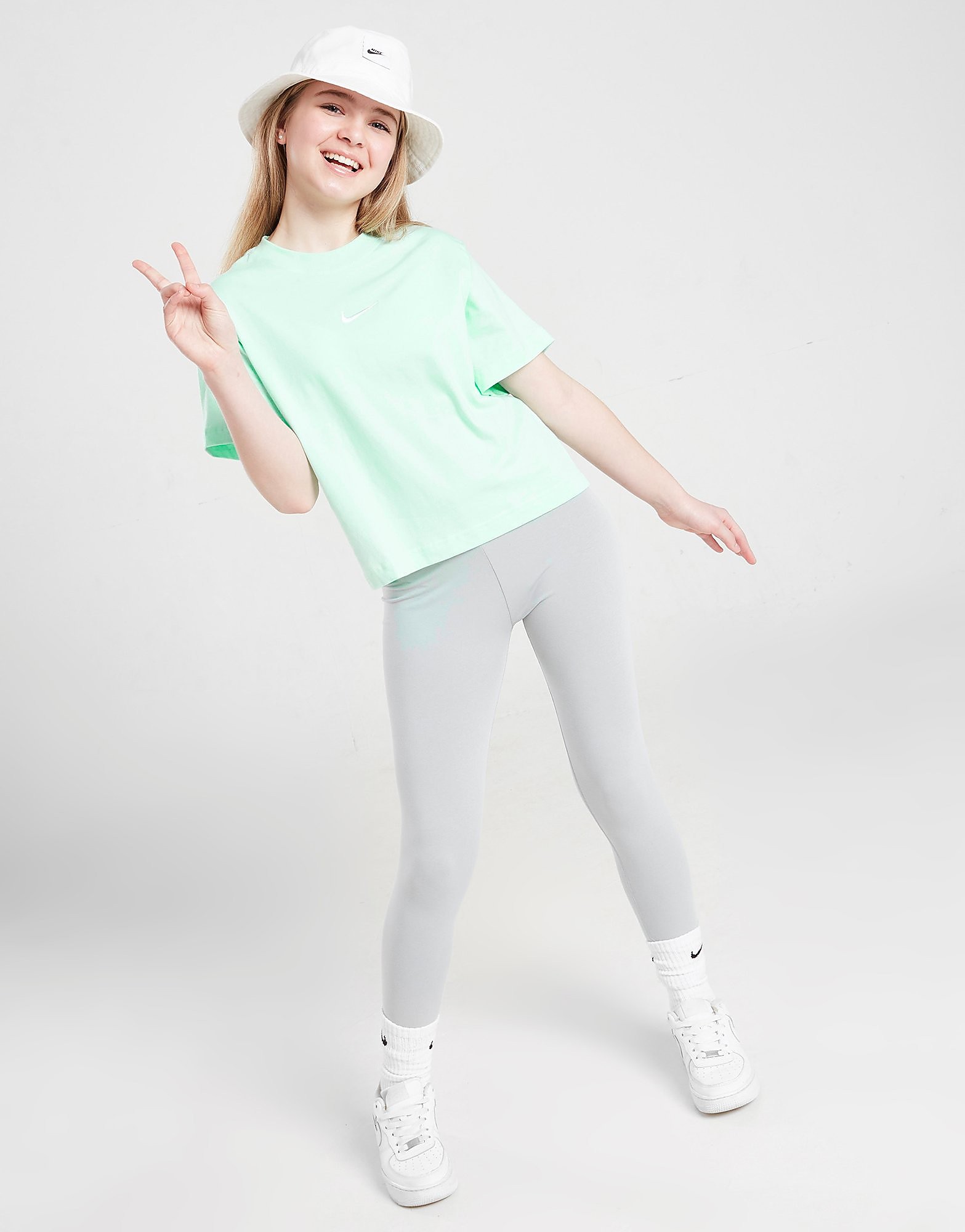 

Nike Girls' Essential Boxy T-Shirt Junior - Green - Kids, Green