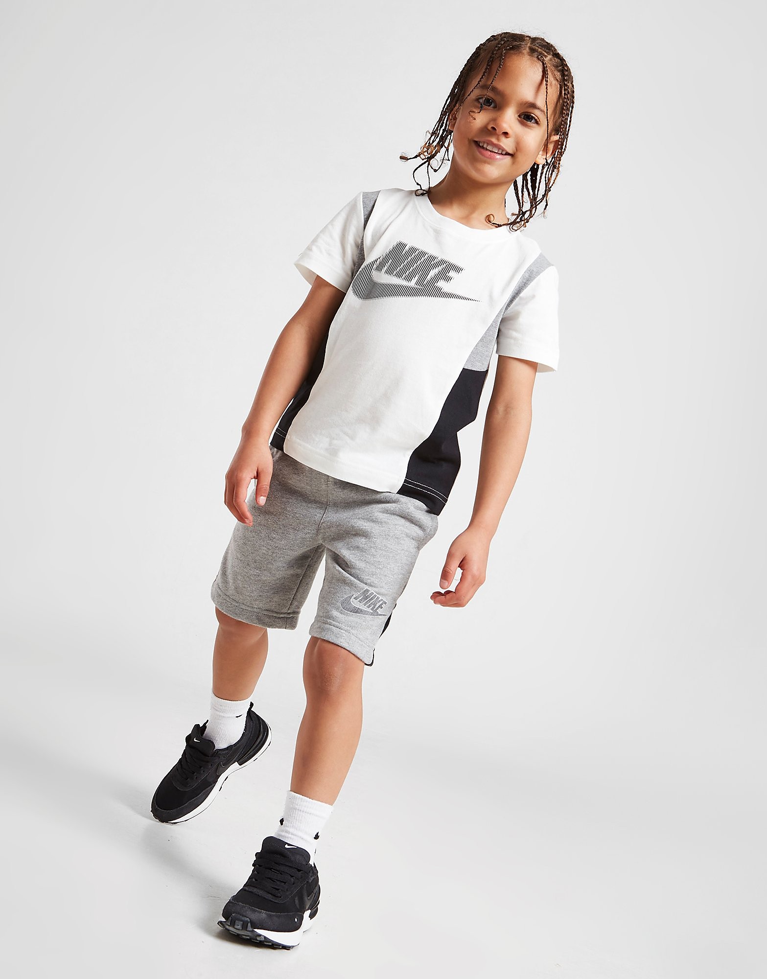 

Nike Hybrid T-Shirt/Shorts Set Children - Only at JD - White - Kids, White