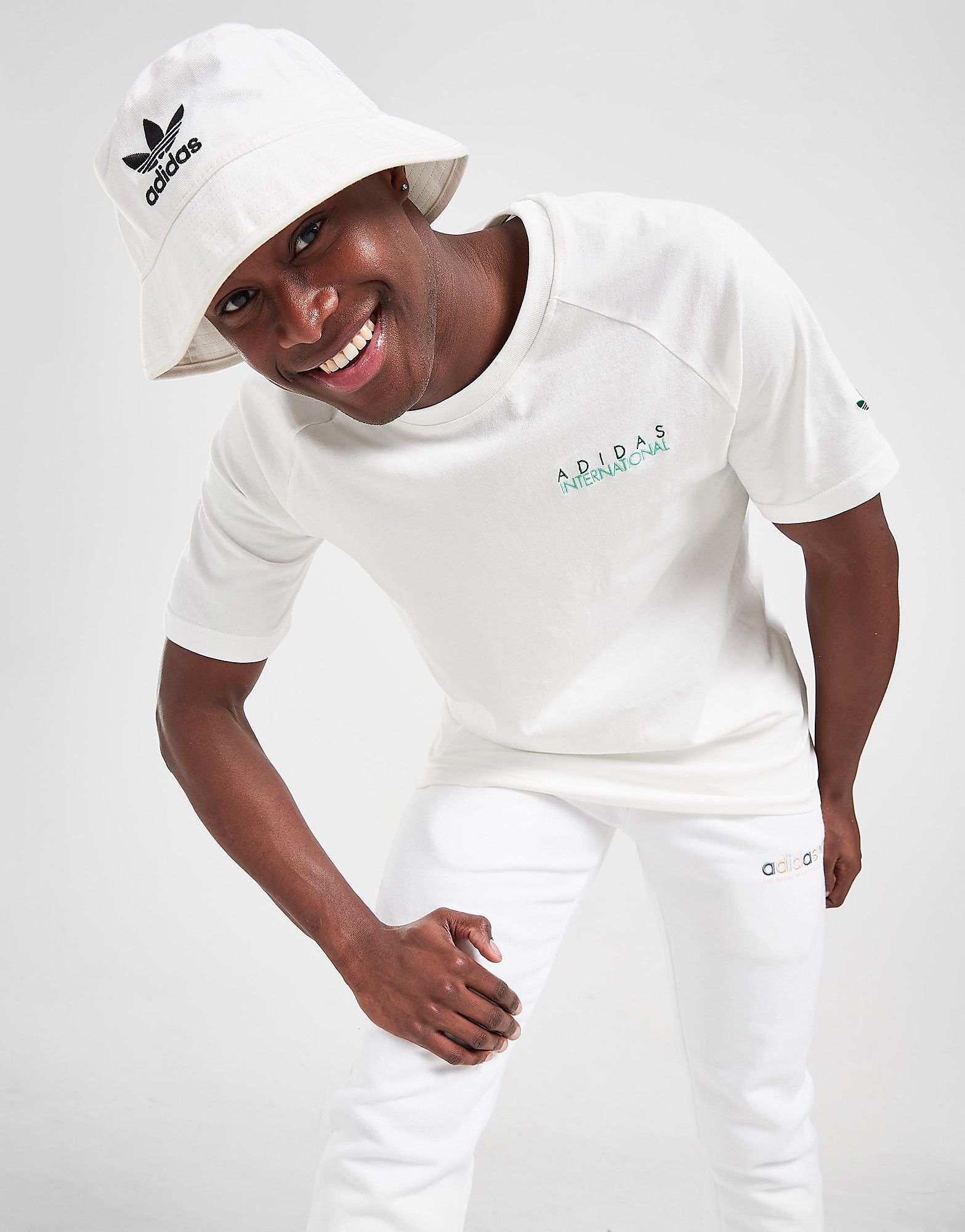 

adidas Originals Sports Club T-Shirt - White - Mens, White