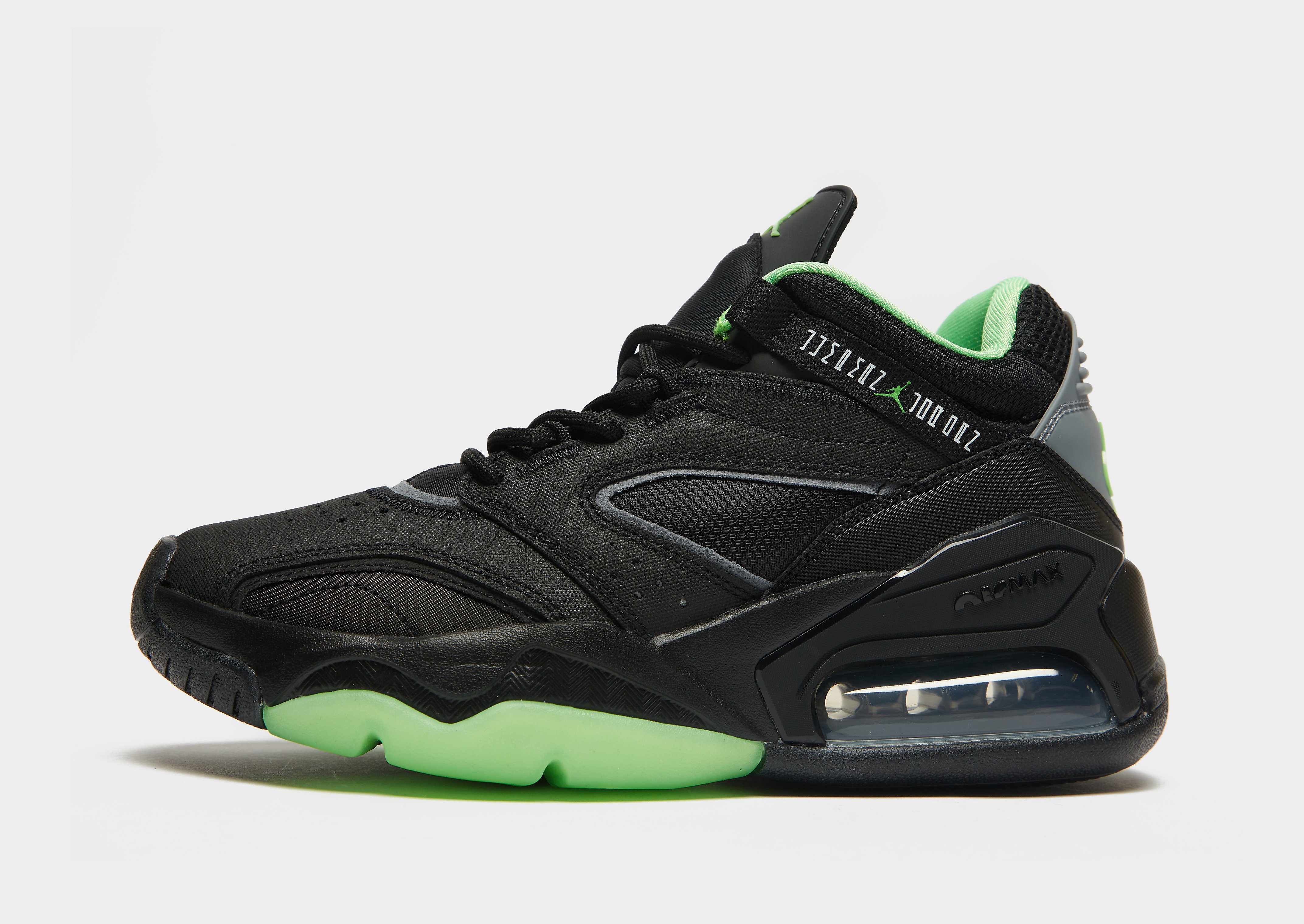 

Jordan Point Lane Junior - Black/Cool Grey/White/Green Strike - Kids, Black/Cool Grey/White/Green Strike