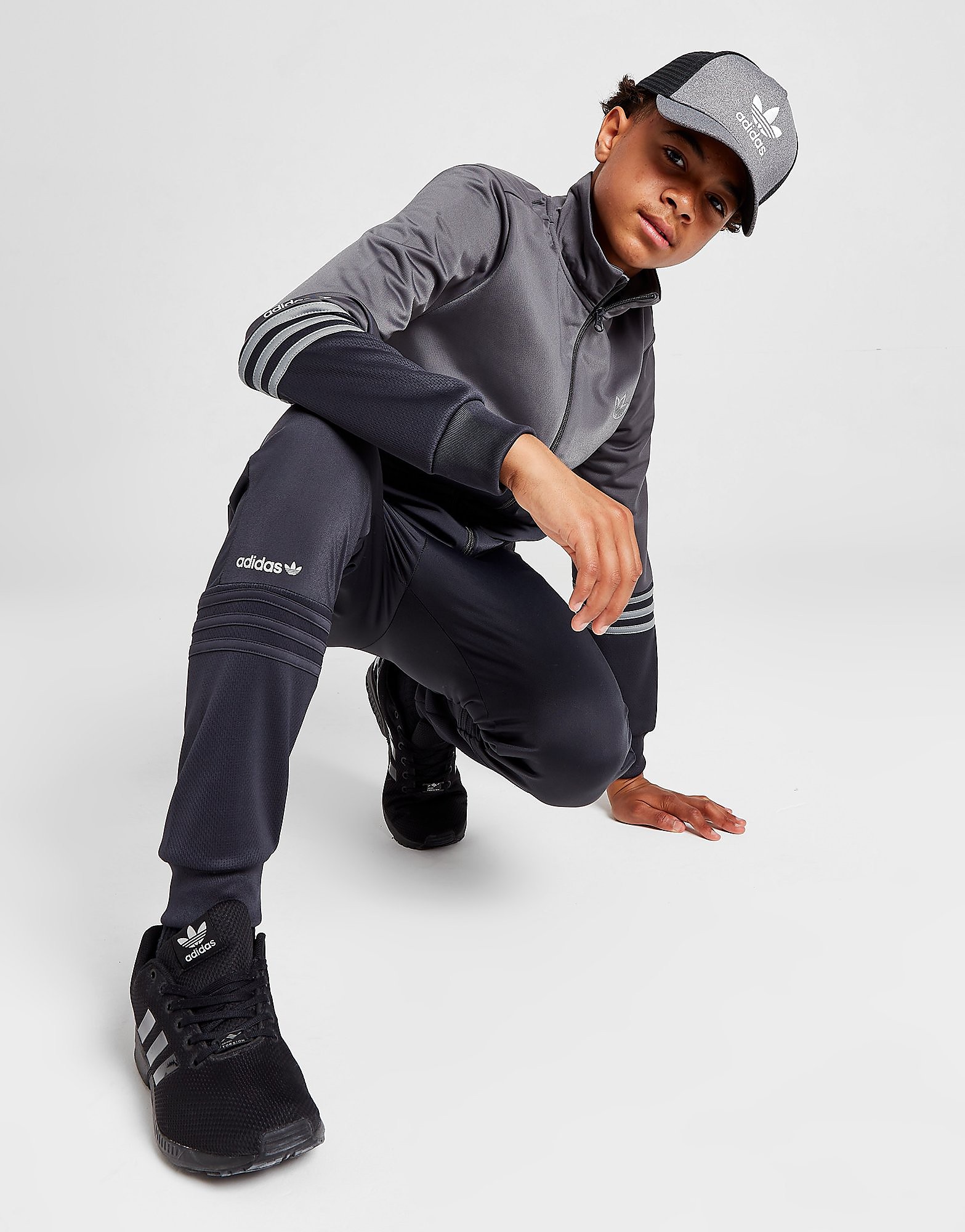 

adidas Originals Trefoil Track Pants Junior - Dark Grey - Kids, Dark Grey