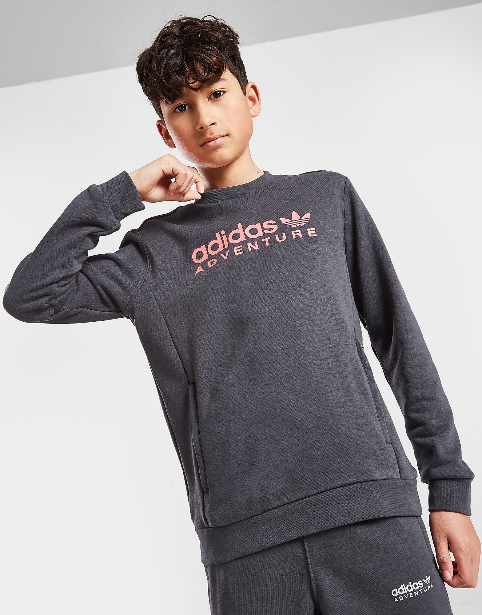 

adidas Originals Adventure Crew Sweatshirt Junior - Dark Grey - Kids, Dark Grey