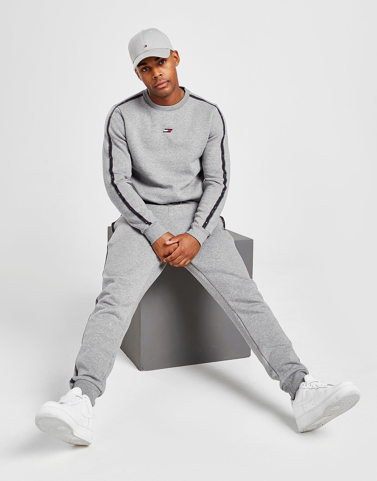 

Tommy Hilfiger Tape Flag Crew Sweatshirt - Only at JD - Grey - Mens, Grey