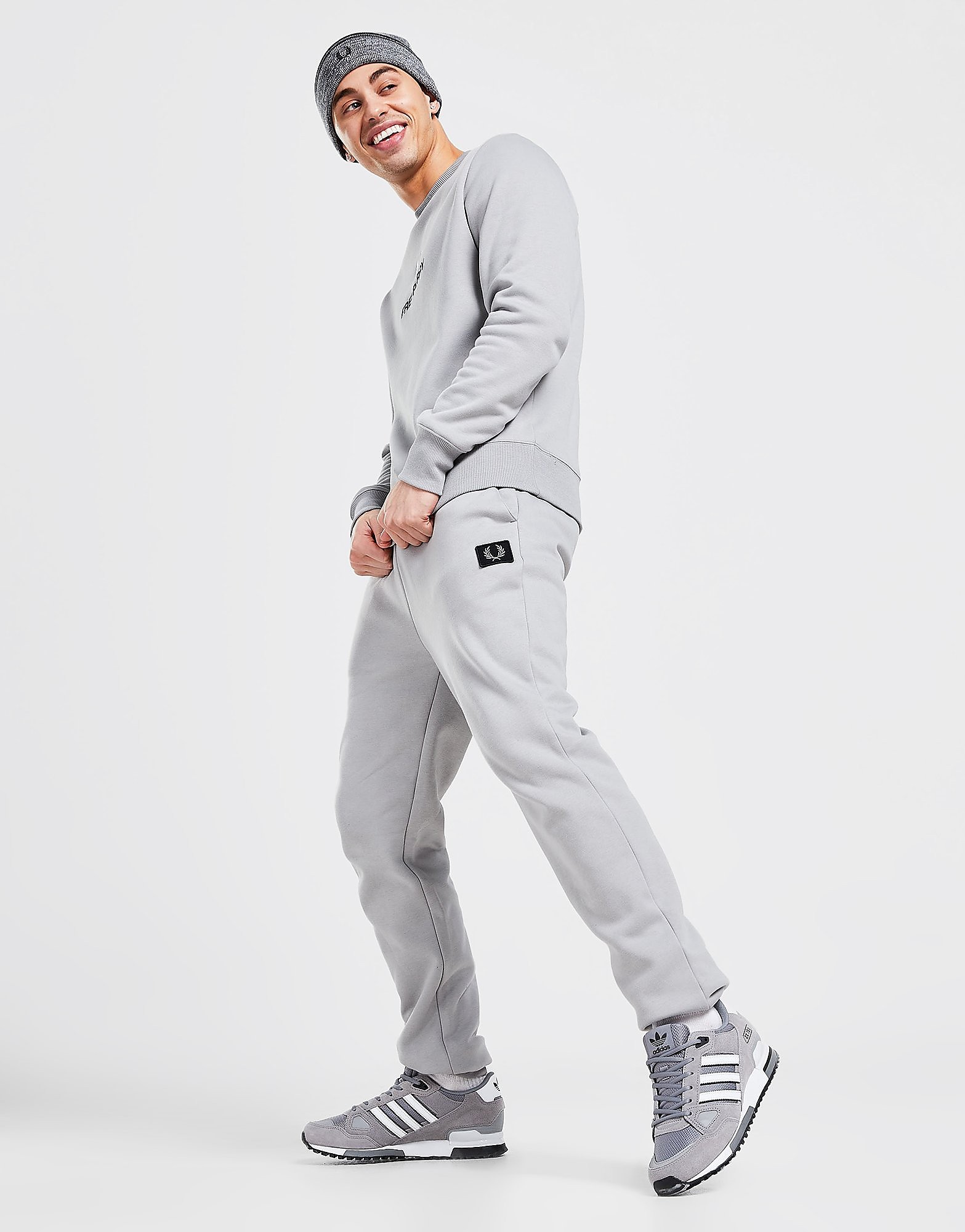 

Fred Perry Badge Logo Joggers - Only at JD - Grey - Mens, Grey
