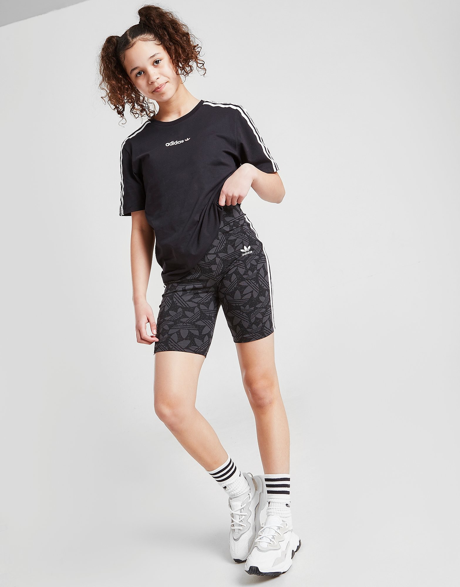 

adidas Originals Girls' 3-Stripes Trefoil Print Cycle Shorts Junior - Carbon / Black / White - Kids, Carbon / Black / White