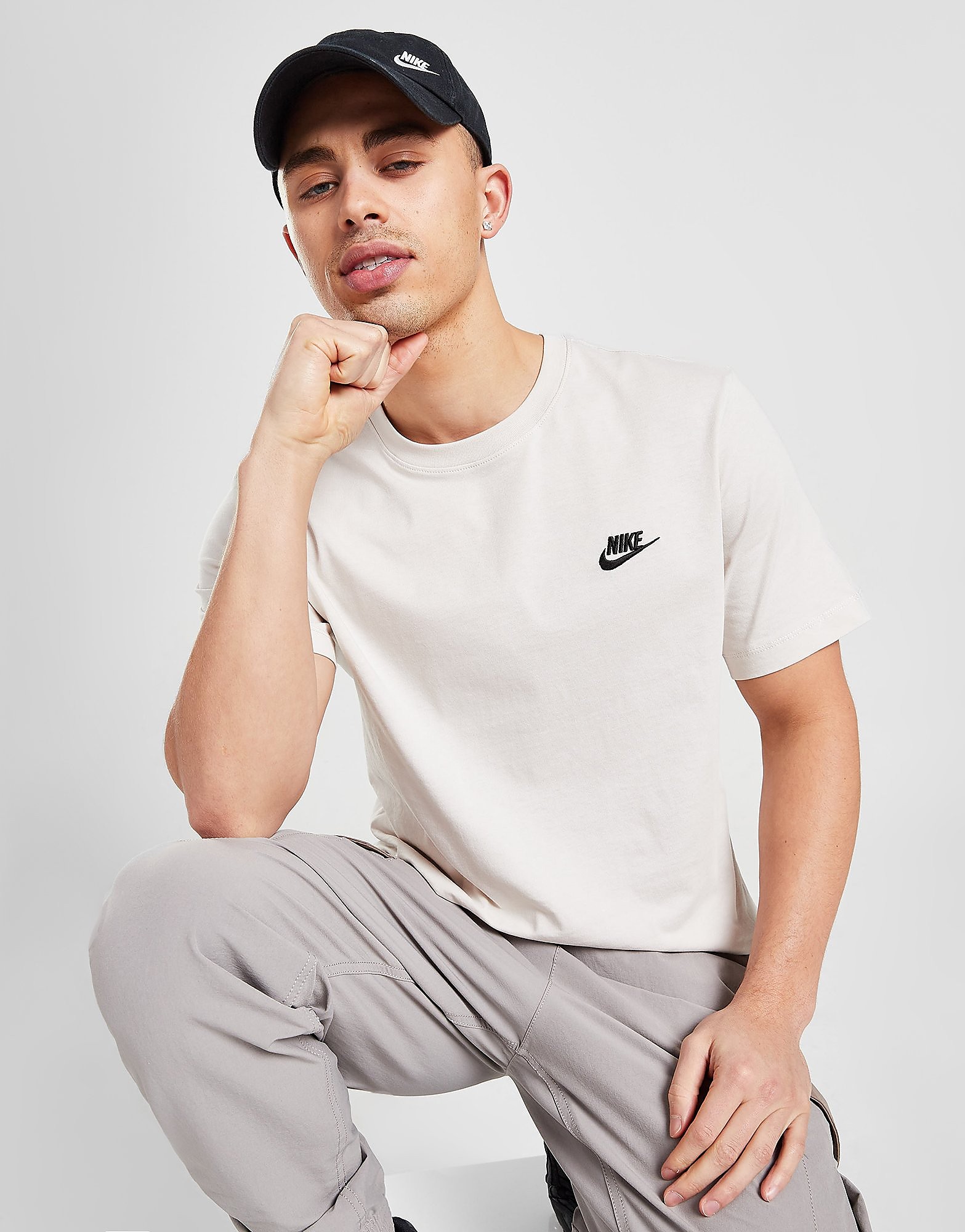 Nike Sportswear Club T-Shirt - White - Mens, White