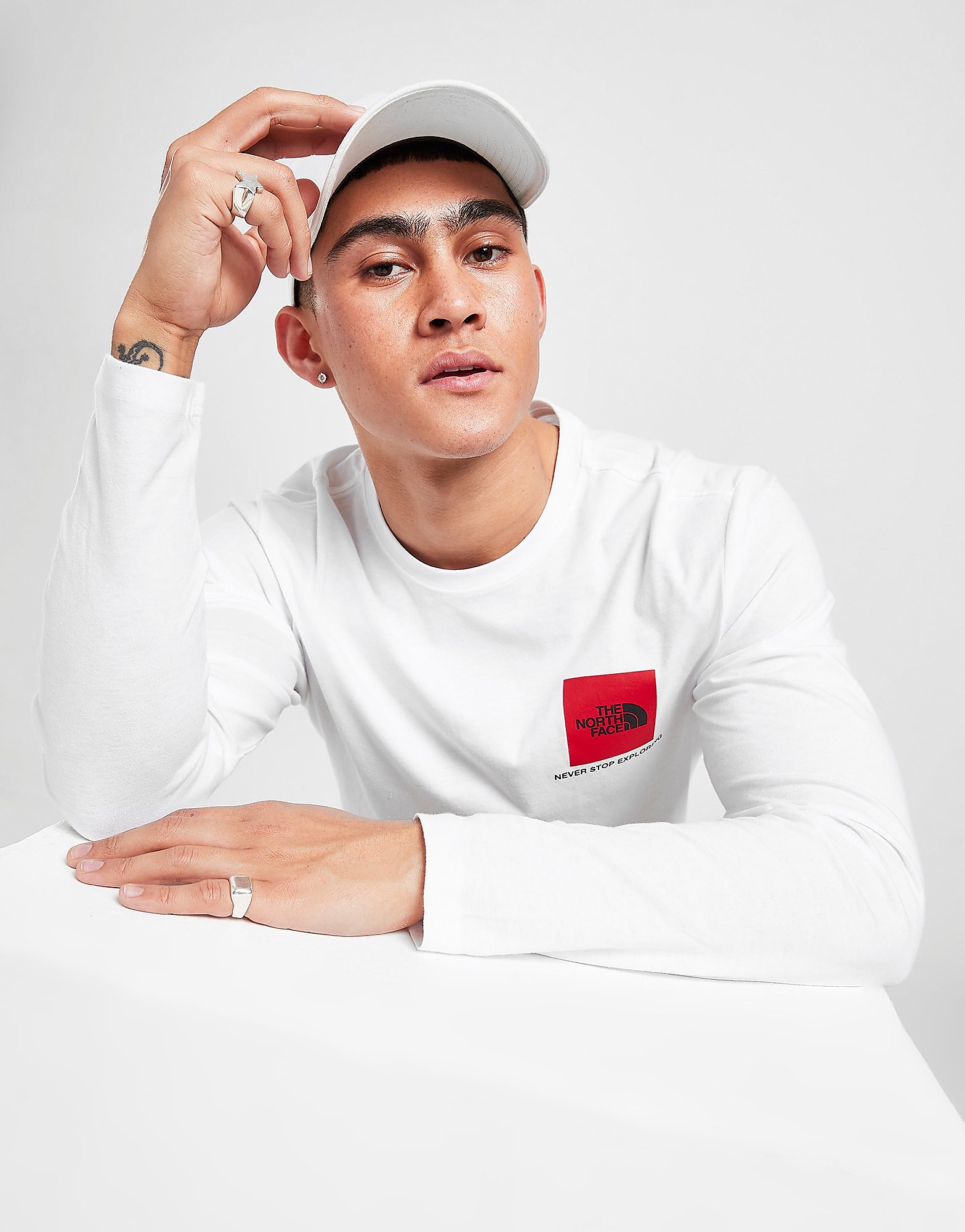 

The North Face Fine Box Long Sleeve T-Shirt - Only at JD - White - Mens, White