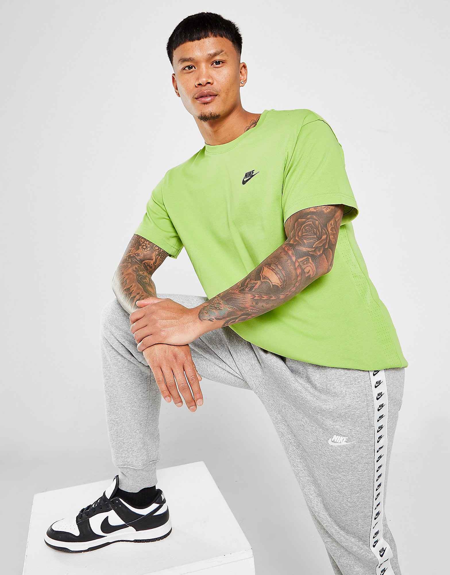 Nike Knit Lightweight T-Shirt - Vivid Green/Black, Vivid Green/Black
