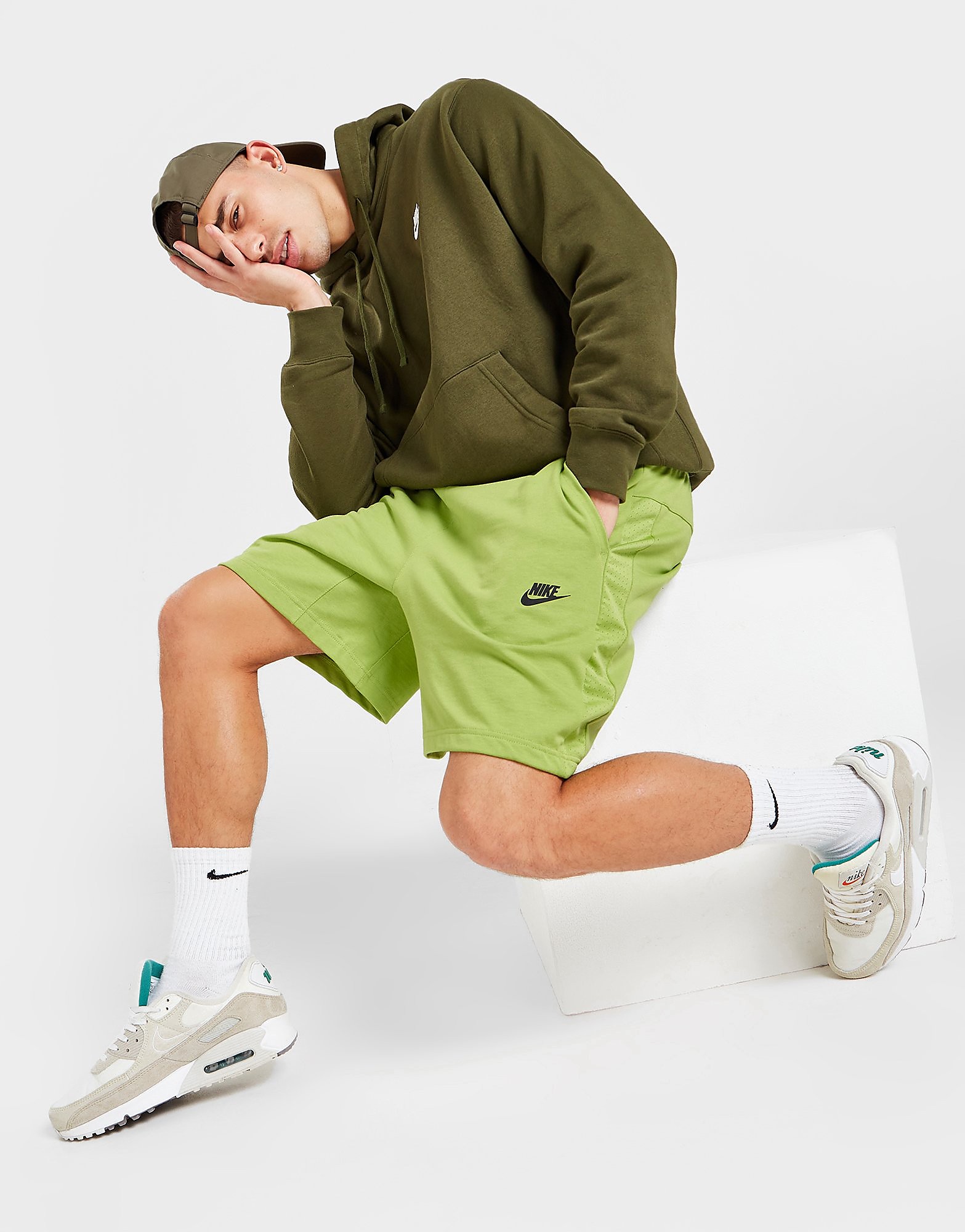 

Nike Sportswear Lightweight Knit Shorts - Green/SHORT - Mens, Green/SHORT