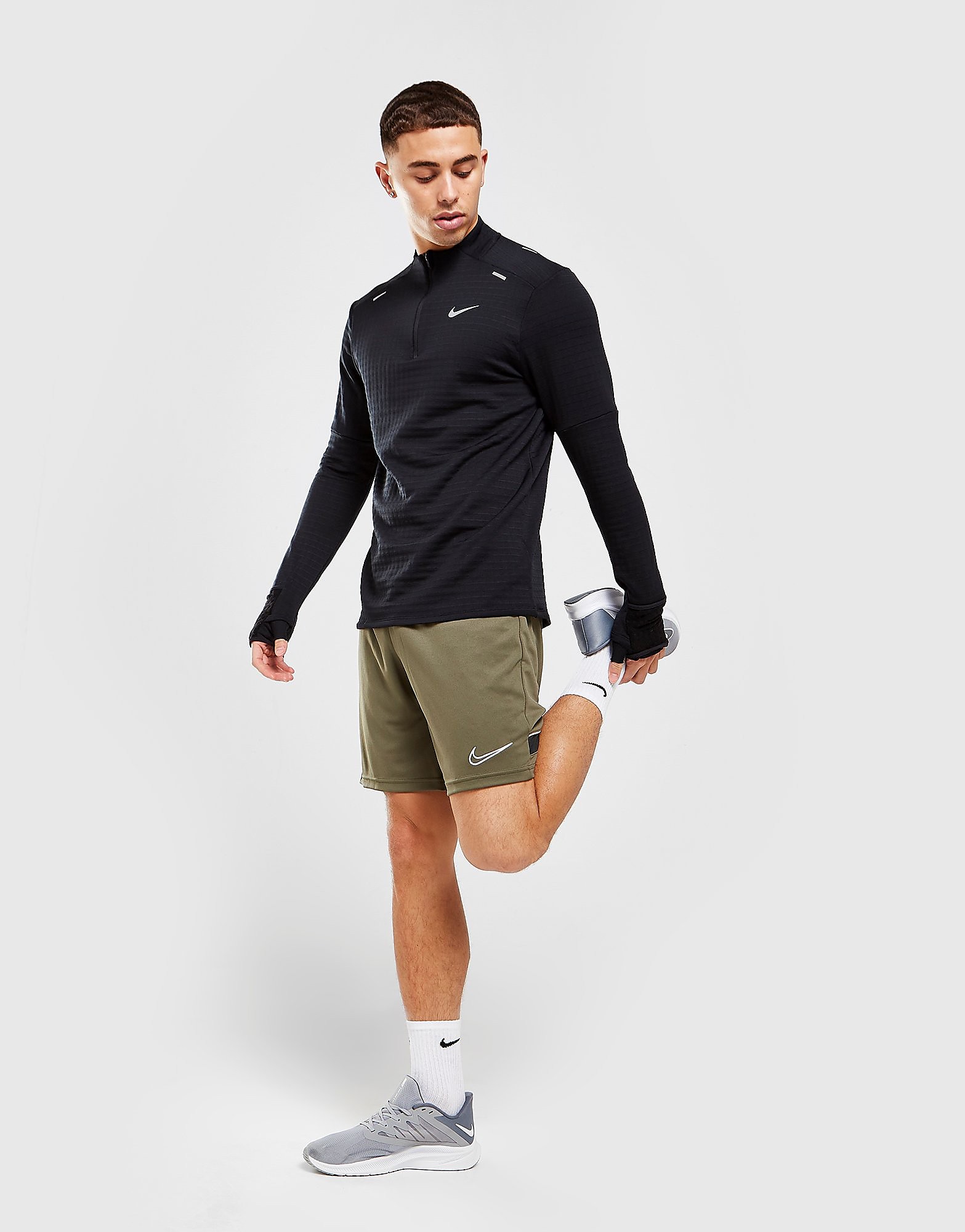

Nike Academy Essential Shorts - Green/M.OLIVE - Mens, Green/M.OLIVE
