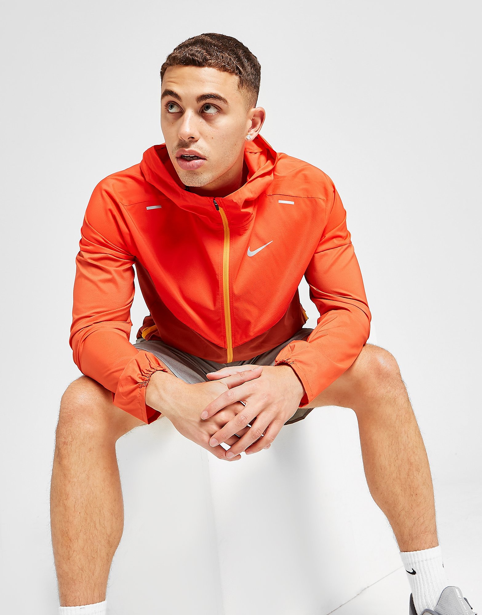 

Nike Packable Windbreaker Jacket - Habanero Red/Rugged Orange/Habanero Red - Mens, Habanero Red/Rugged Orange/Habanero Red