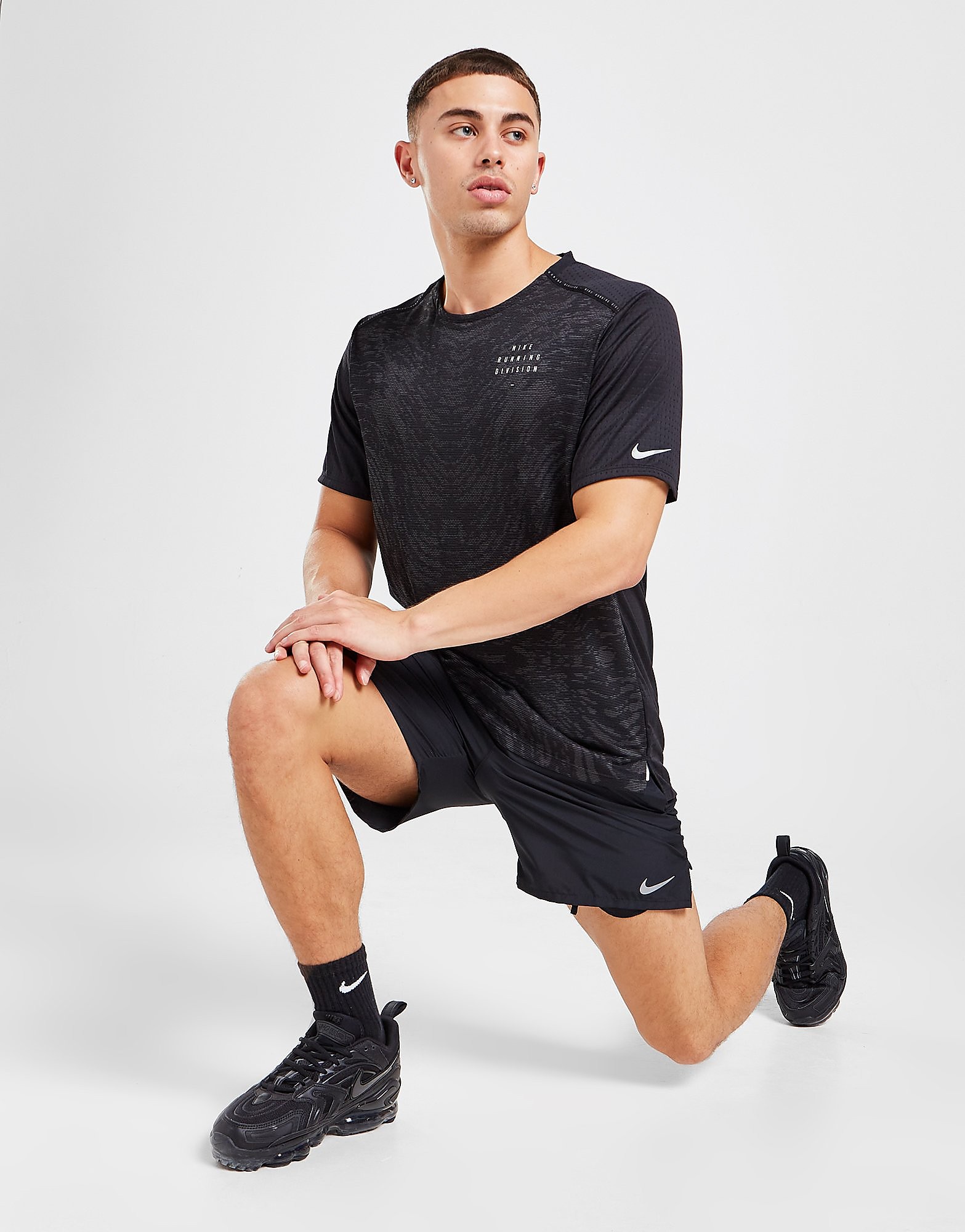 

Nike Run Division Rise T-Shirt - Black/Black - Mens, Black/Black