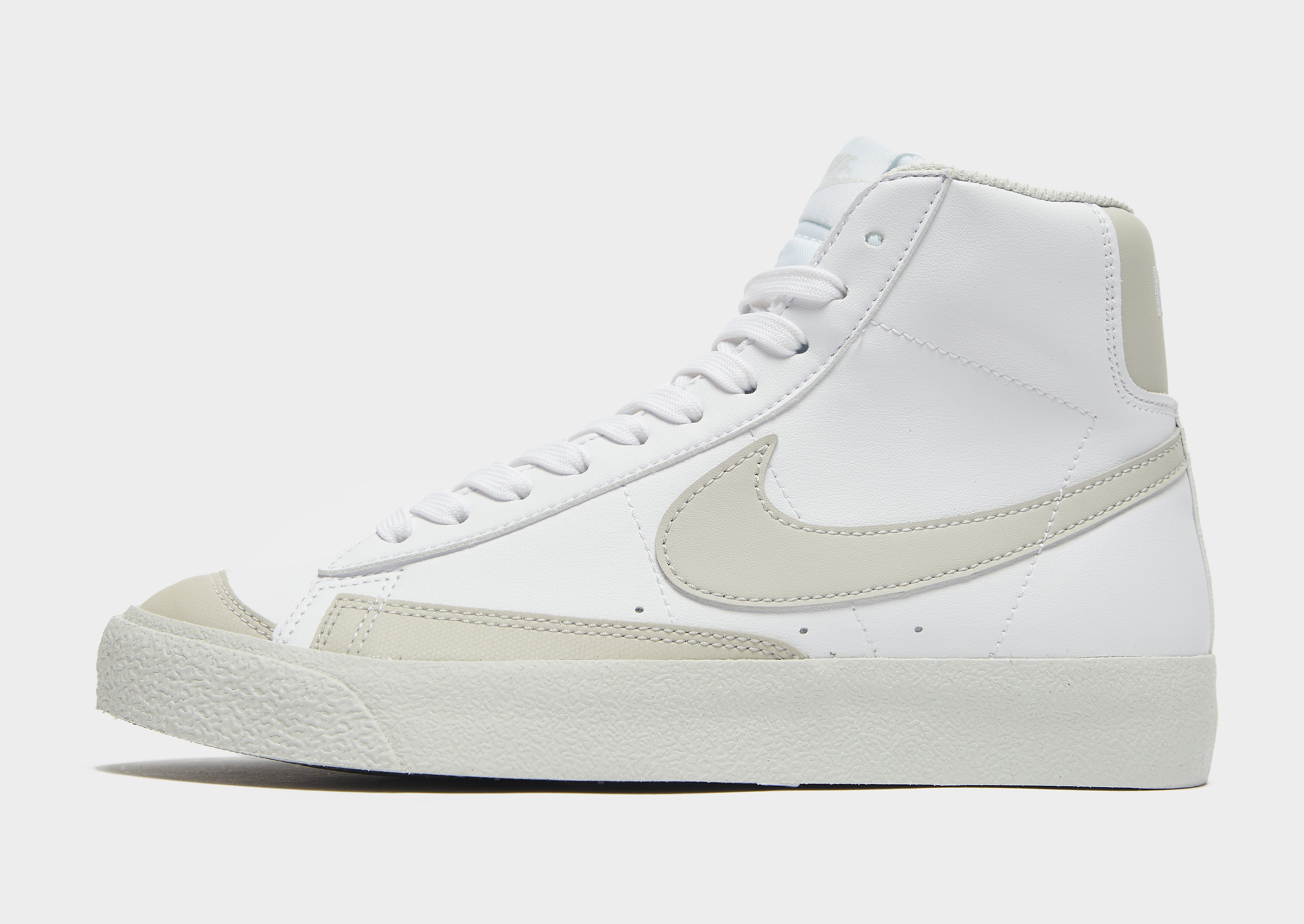 

Nike Blazer Mid '77 Junior - White/Volt/Light Bone - Kids, White/Volt/Light Bone