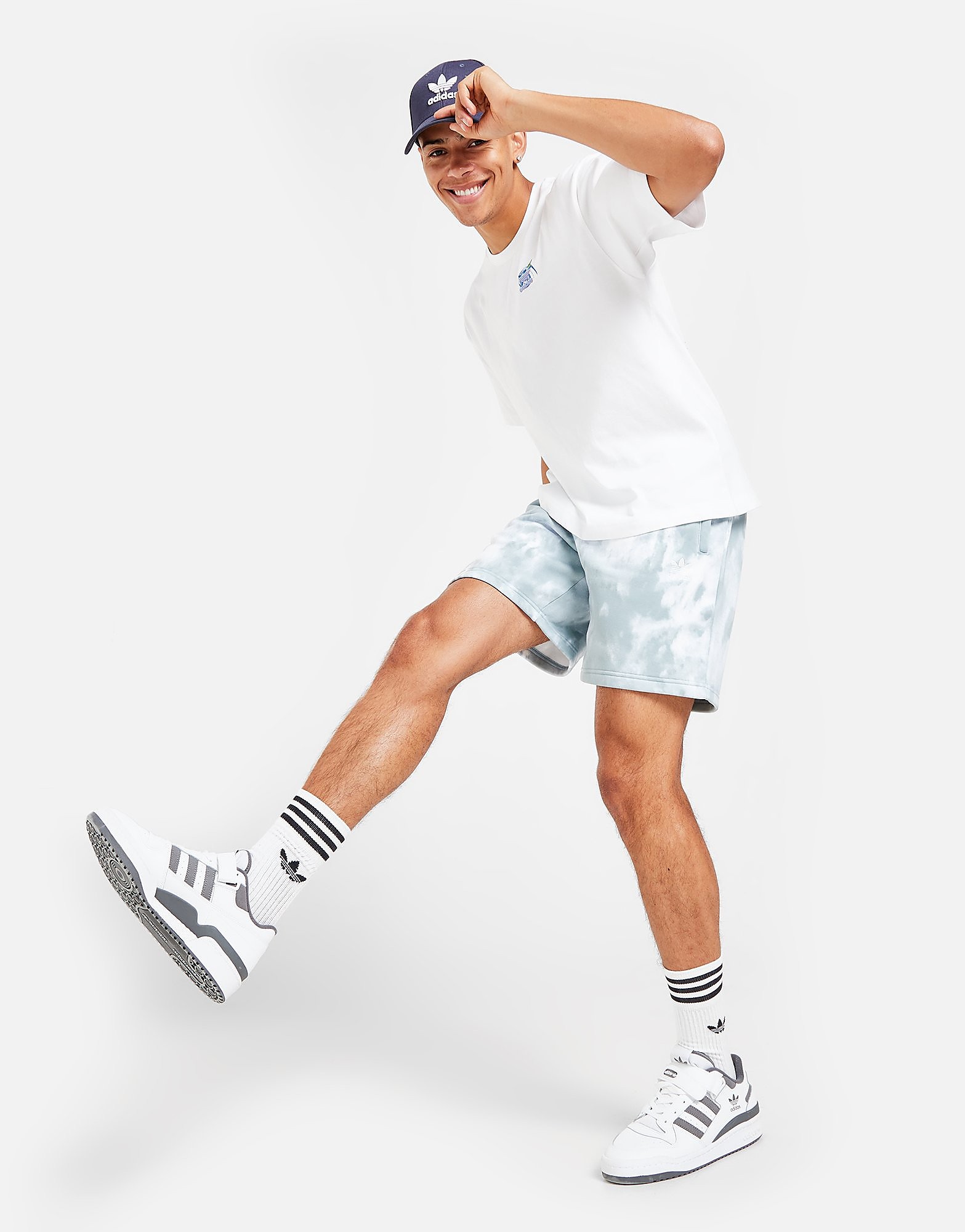 

adidas Originals Trefoil Essential Shorts - Magic Grey / Multicolor - Mens, Magic Grey / Multicolor