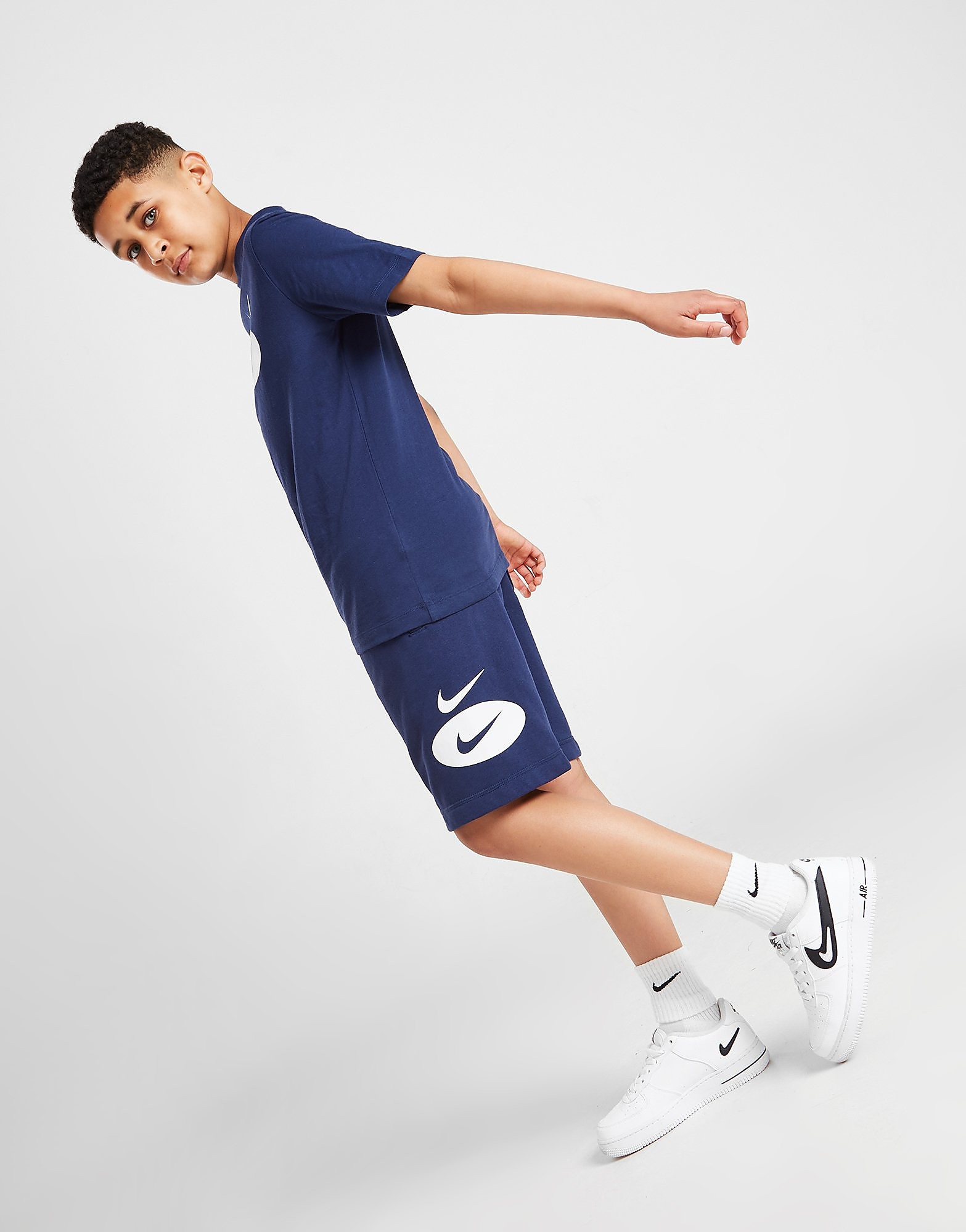 Nike Sportswear 2 Swoosh shorts