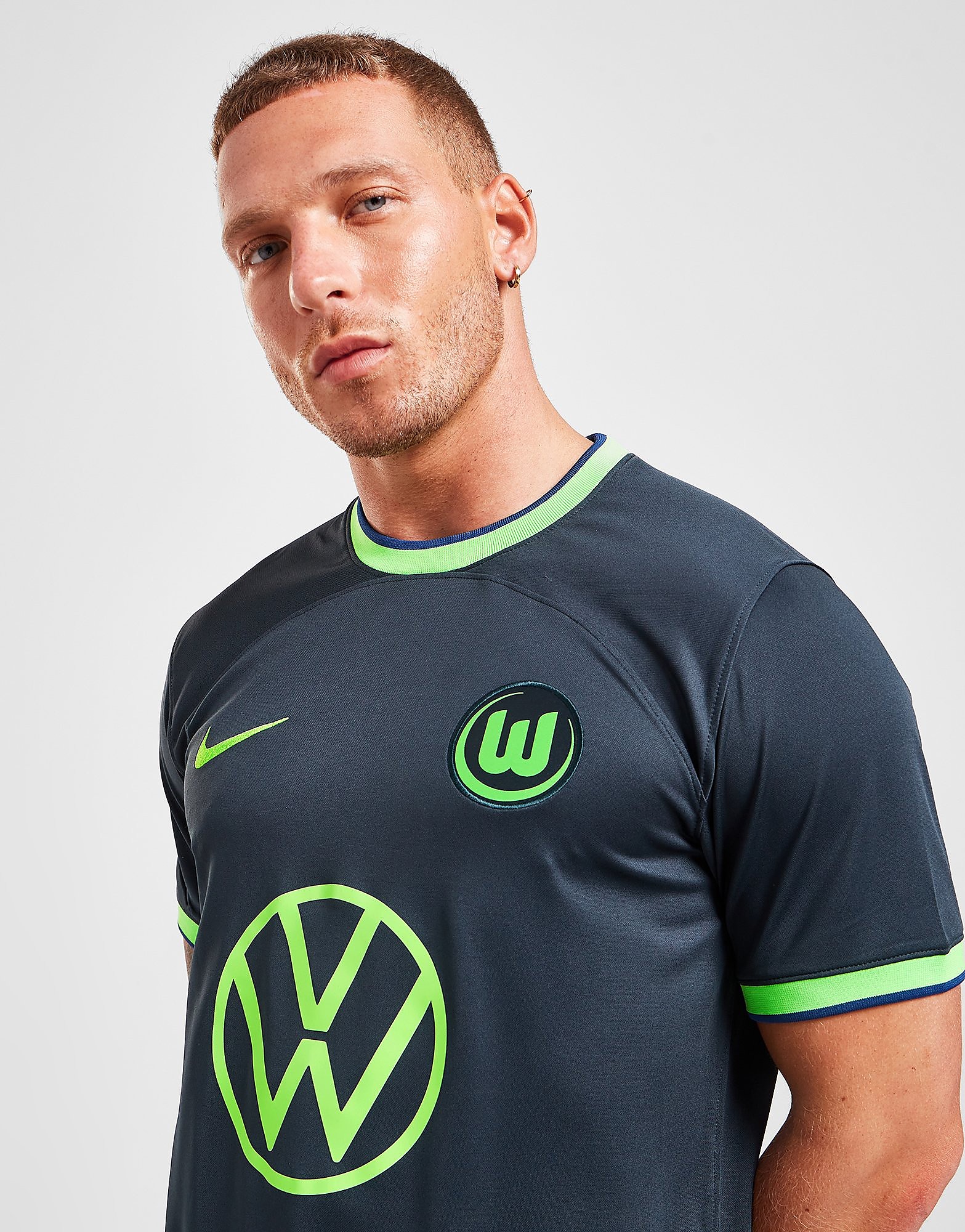 

Nike VFL Wolfsburg 2022/23 Away Shirt - Seaweed/Sub Lime/Sub Lime - Mens, Seaweed/Sub Lime/Sub Lime