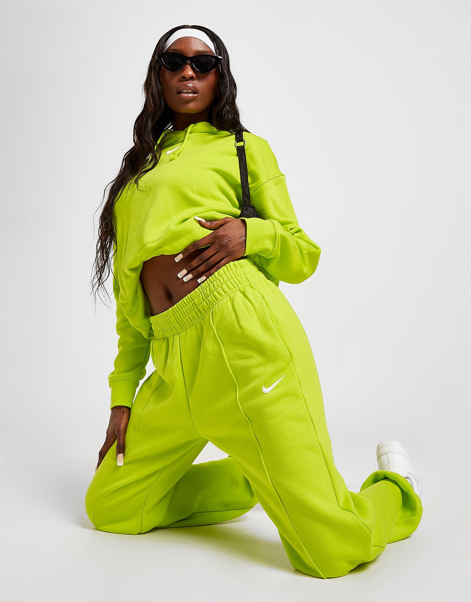 

Nike Trend Cuffed Joggers - Atomic Green/White - Womens, Atomic Green/White
