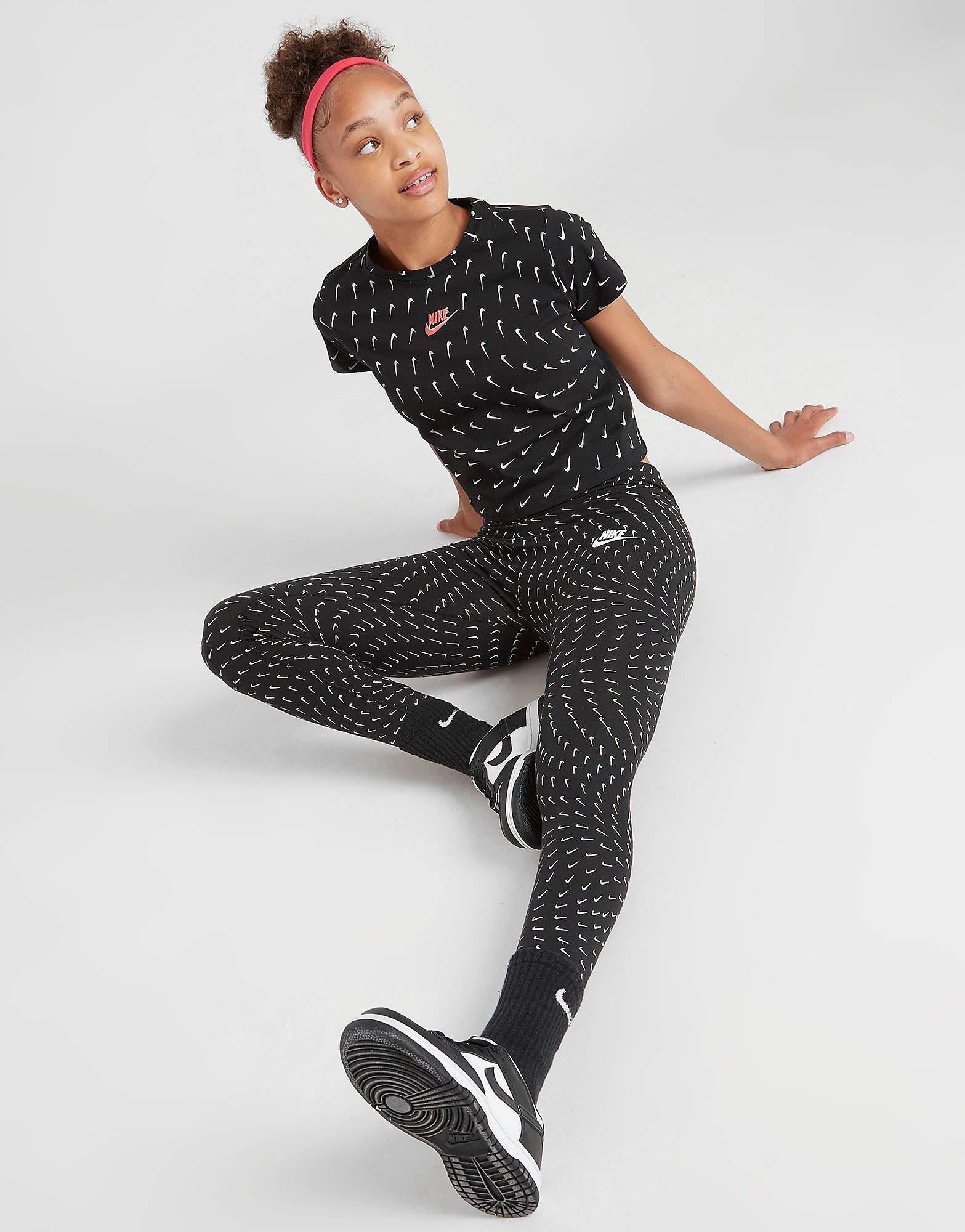 

Nike Girls' Sportswear Essential Swoosh Leggings Junior - Black/White - Kids, Black/White