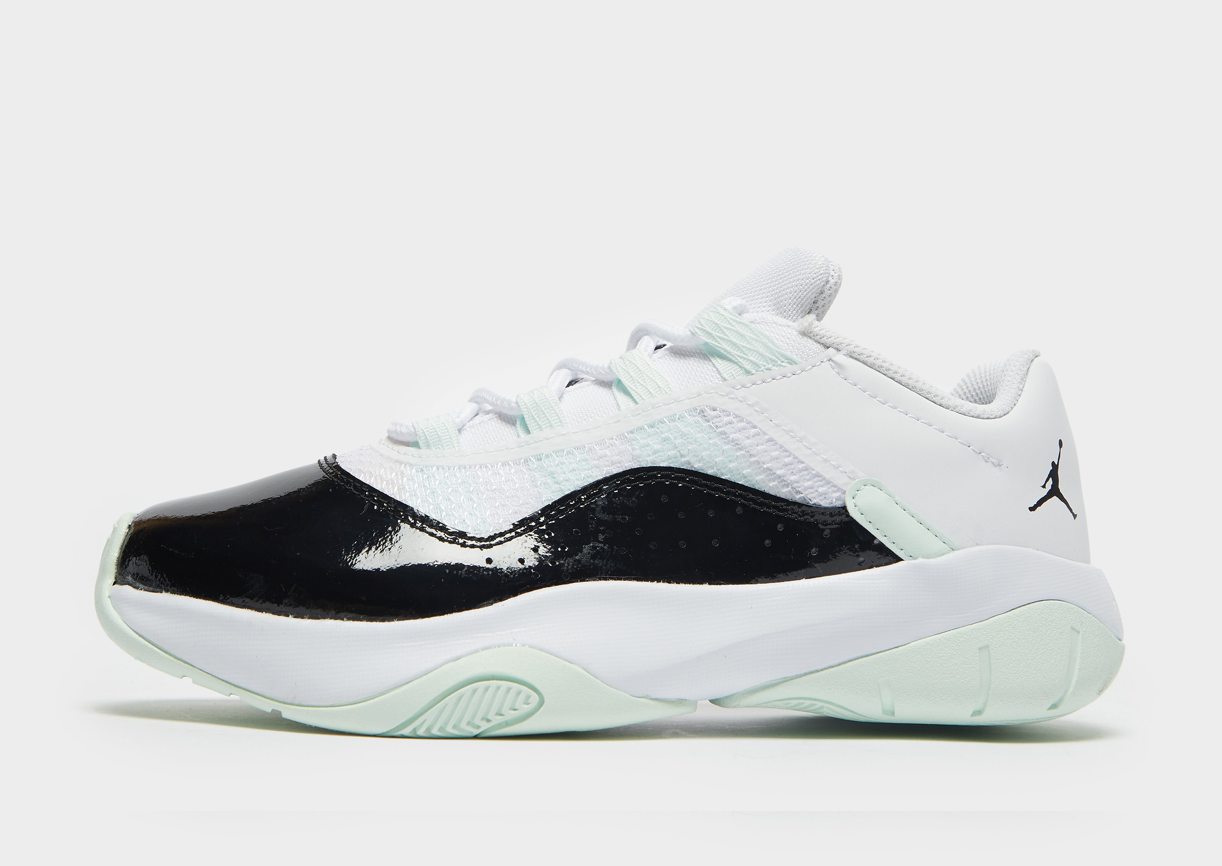 

Jordan 11 CMFT Low Junior - White/Barely Green/Black/WHT/BLK/GRN - Kids, White/Barely Green/Black/WHT/BLK/GRN
