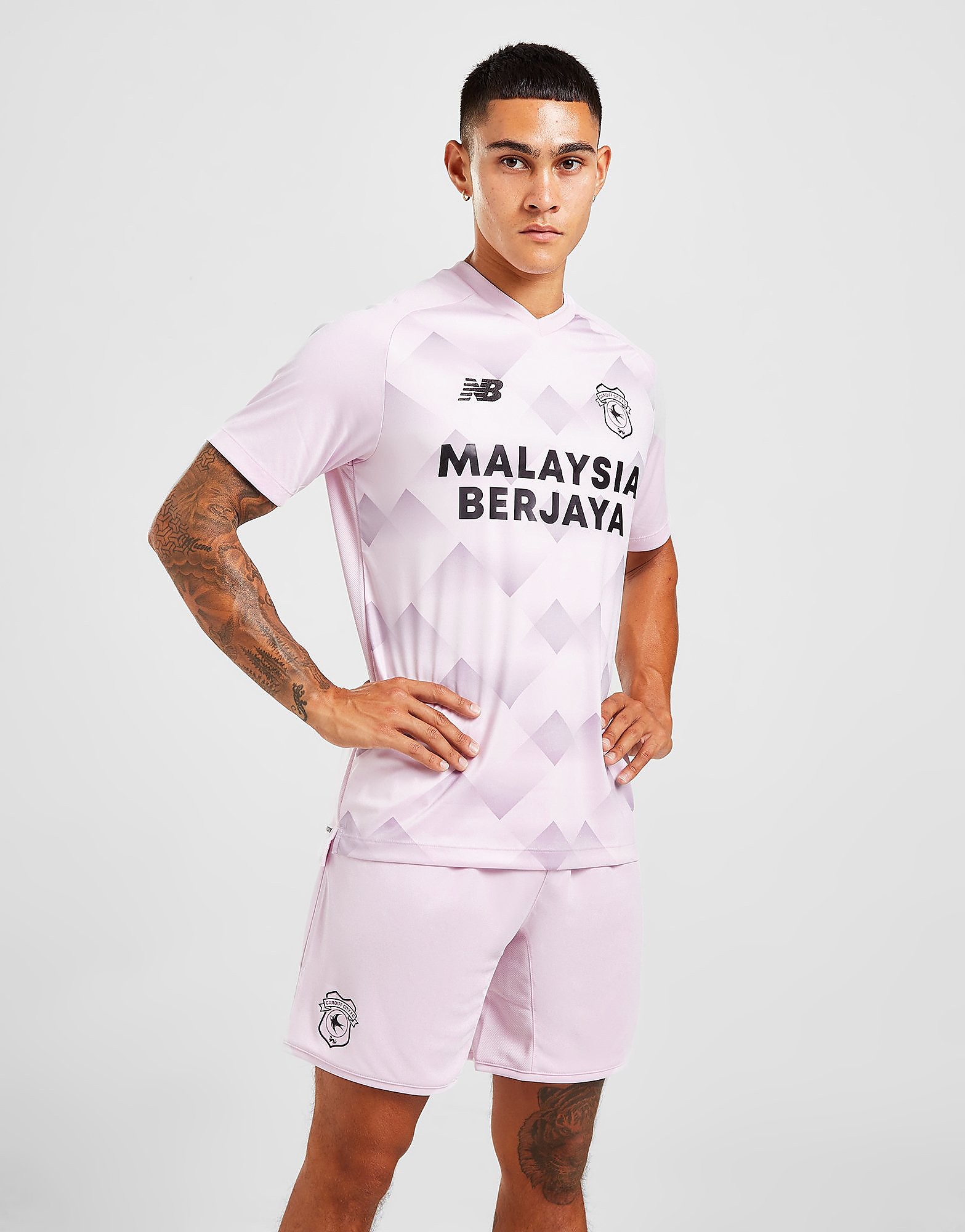 

New Balance Cardiff City FC 2022/23 Third Shorts - Pink - Mens, Pink