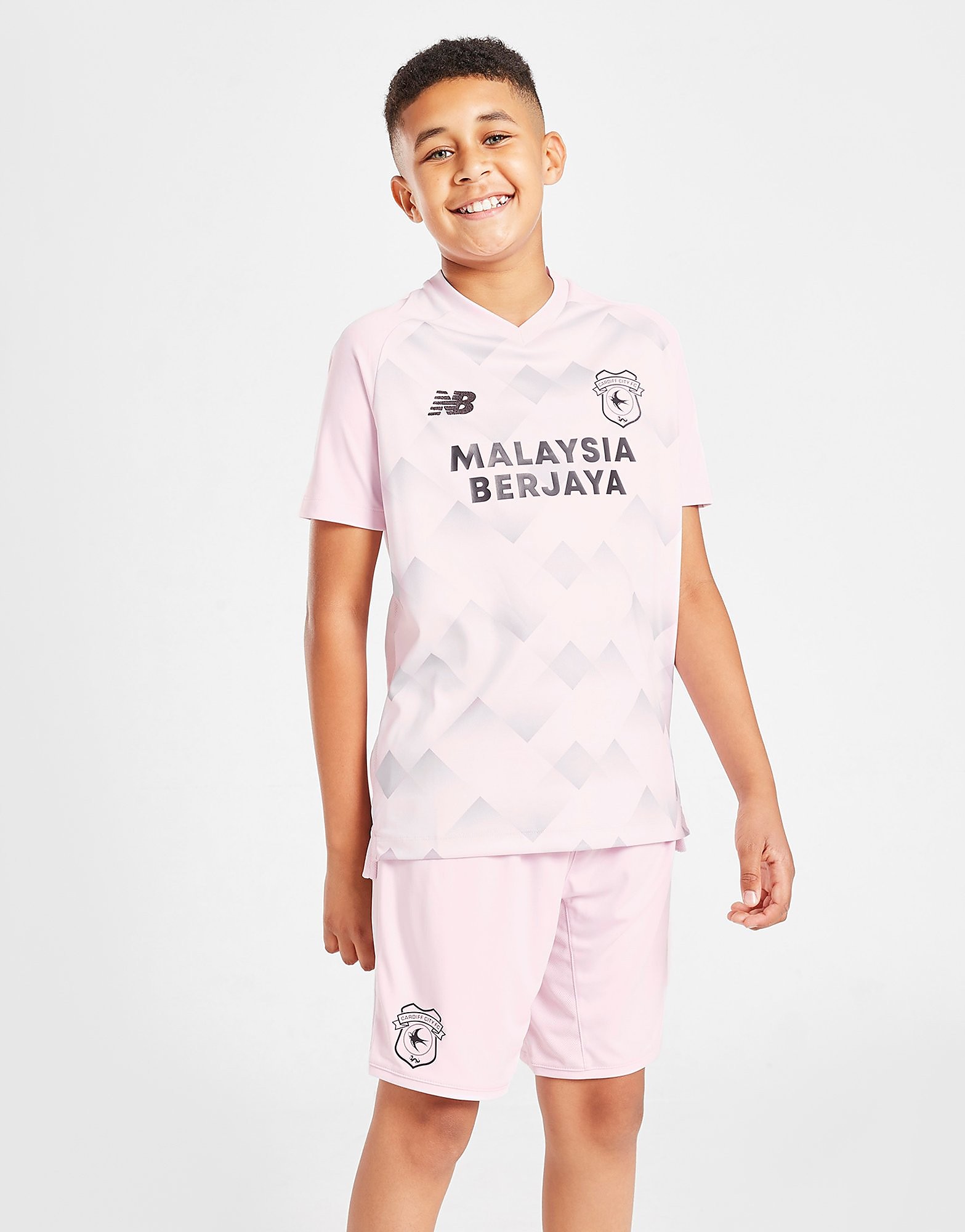 

New Balance Cardiff City FC 2022/23 Third Shorts Junior - Pink - Kids, Pink