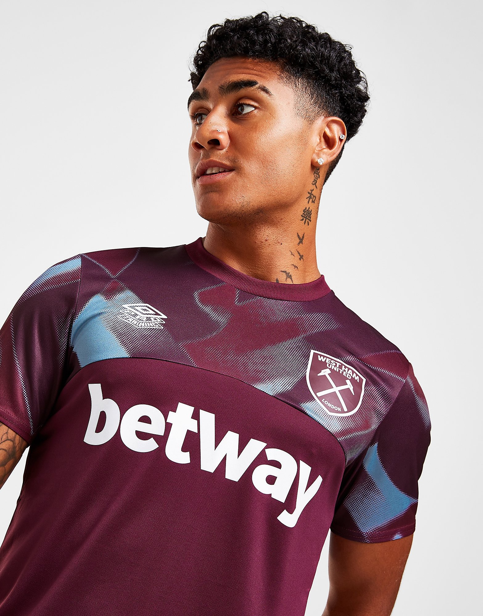 

Umbro West Ham United FC Warm Up Shirt - Red - Mens, Red