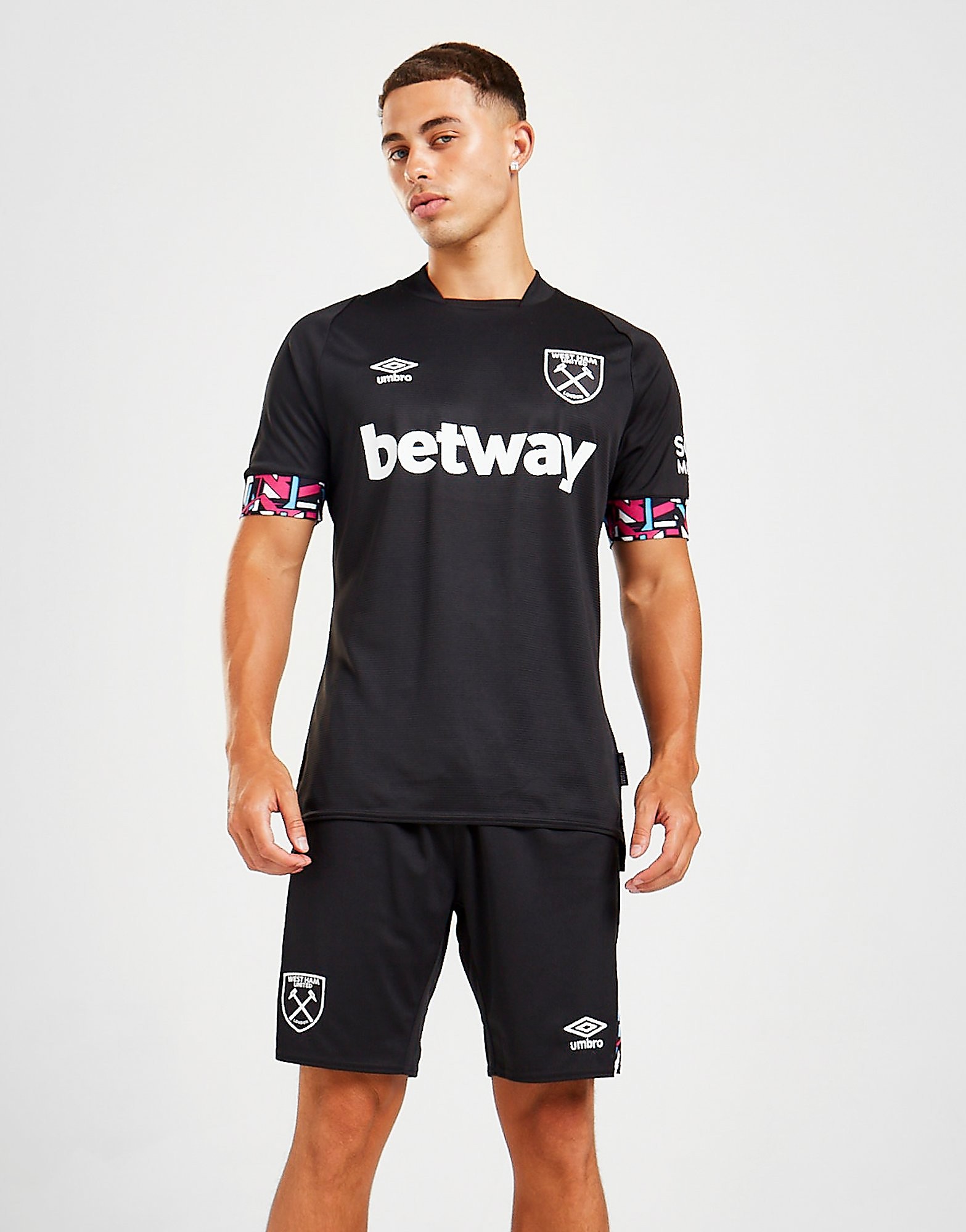 

Umbro West Ham United FC 2022/23 Away Shorts - Black - Mens, Black