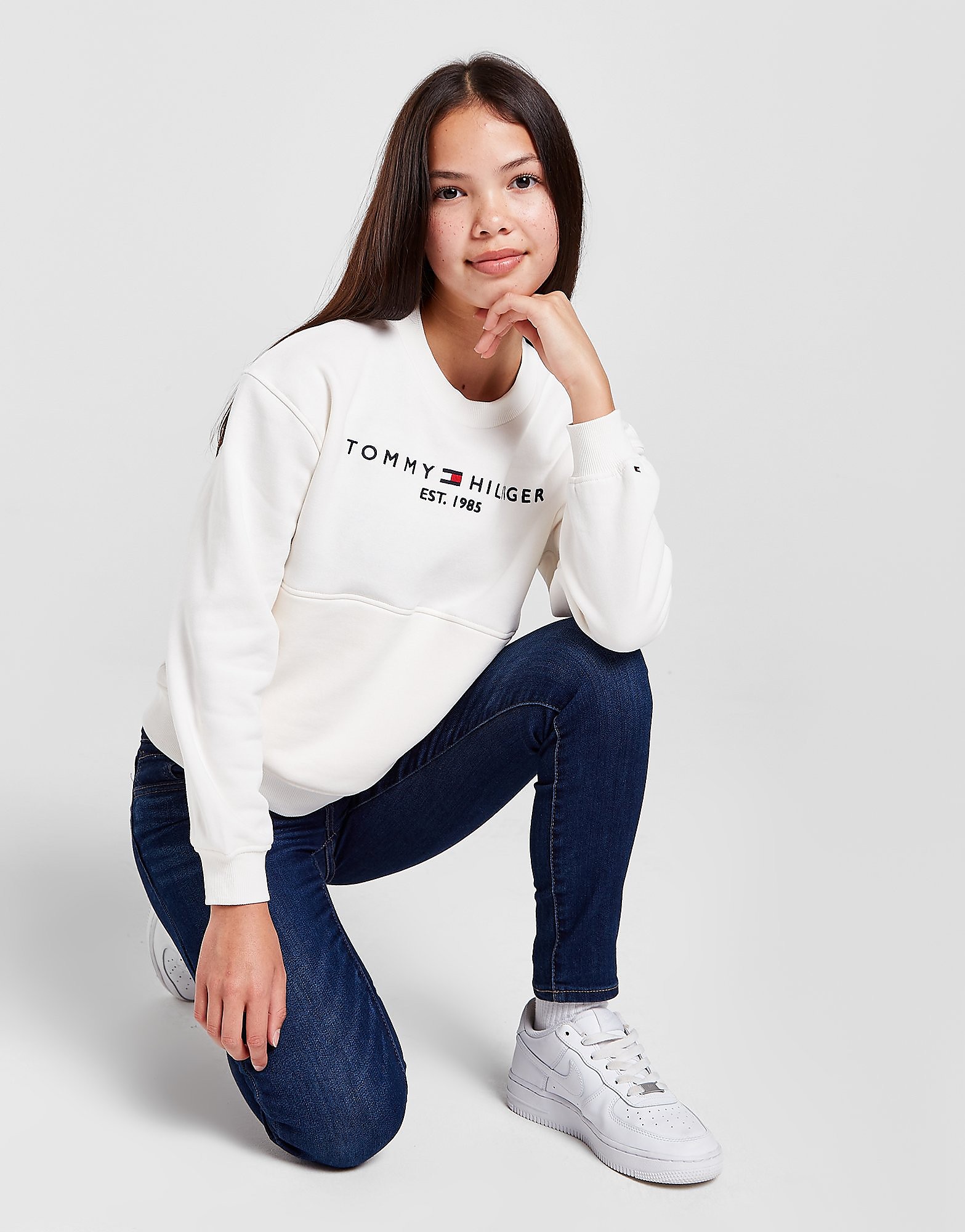 

Tommy Hilfiger Girls' Essential Crew Sweatshirt Junior - White - Kids, White