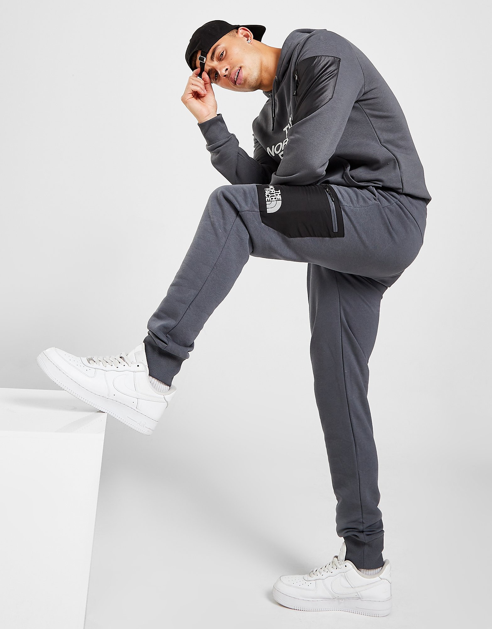 The North Face Bondi Woven Cargo Joggers - Only at JD - Grey - Mens, Grey