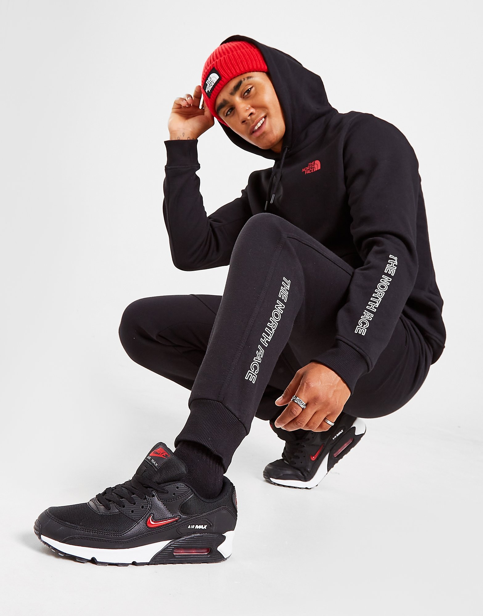 

The North Face Outline Joggers - Only at JD - Black - Mens, Black