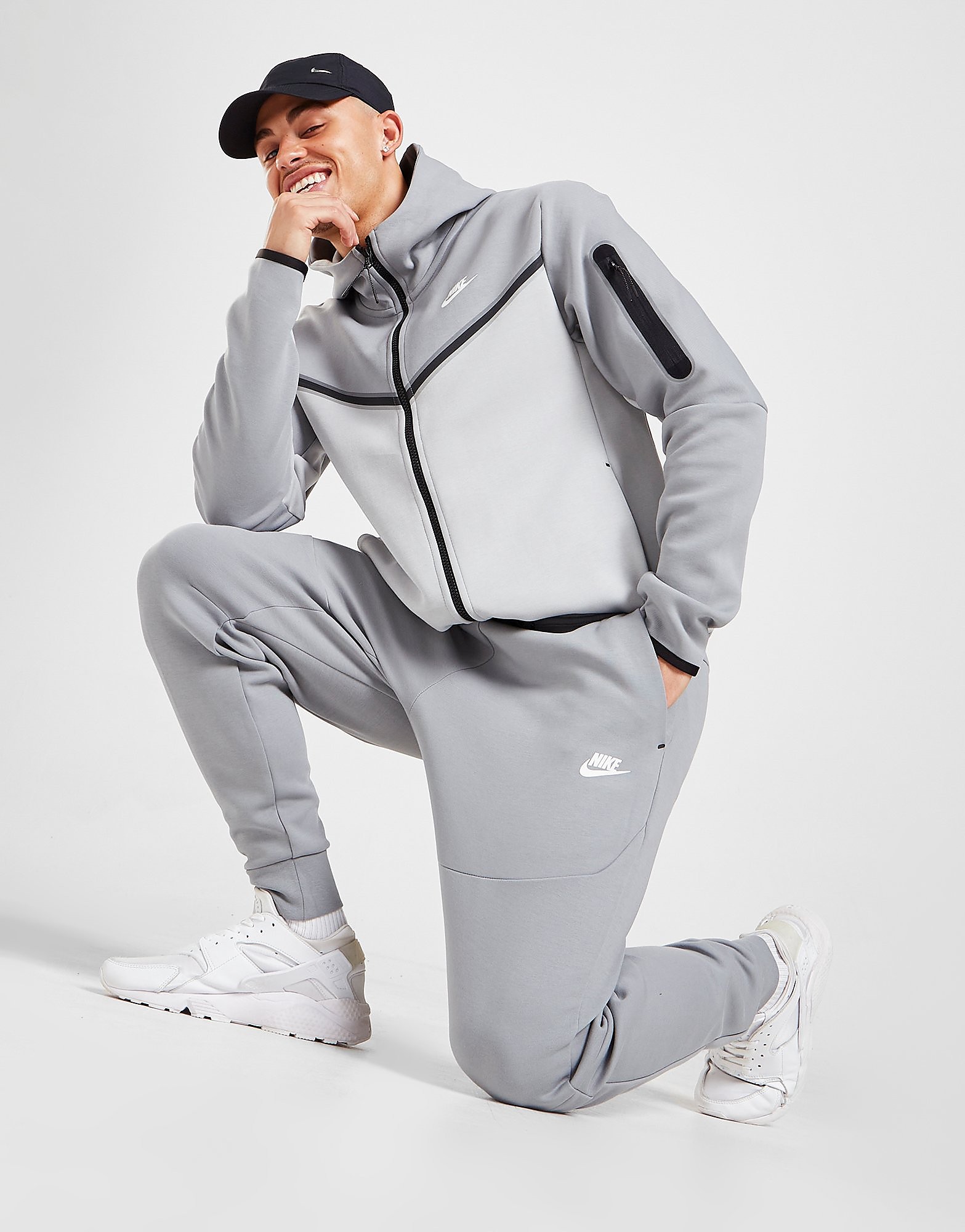 

Nike Tech Fleece Joggers - Particle Grey/Particle Grey/White - Mens, Particle Grey/Particle Grey/White