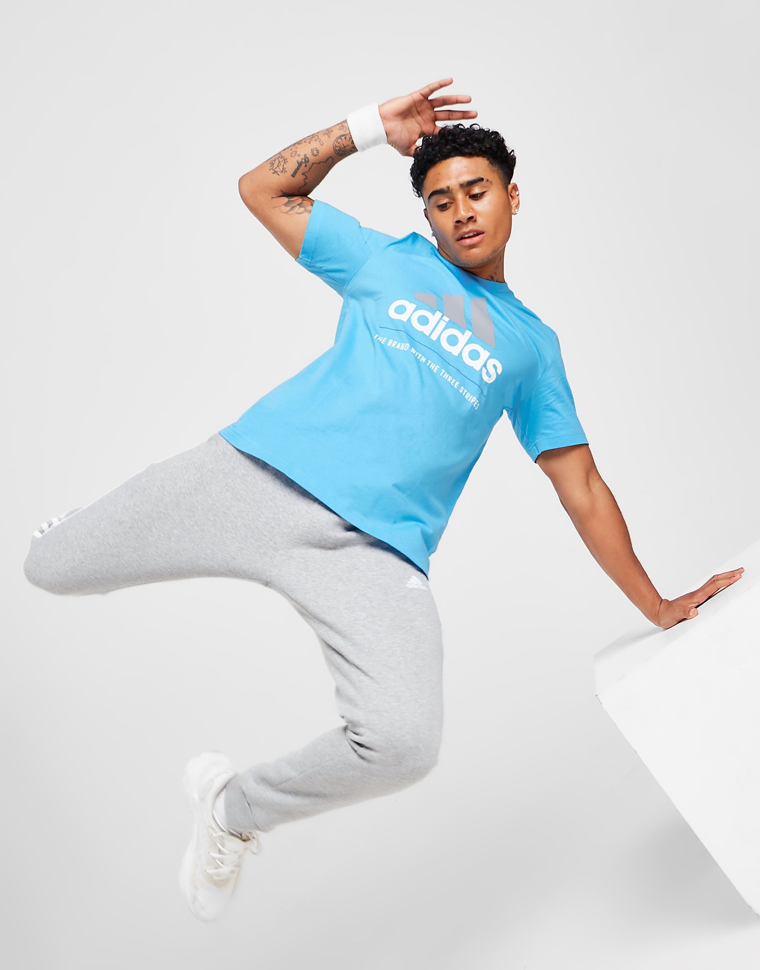 

adidas Badge Of Sport Logo T-Shirt - Only at JD - Blue/RUSH - Mens, Blue/RUSH