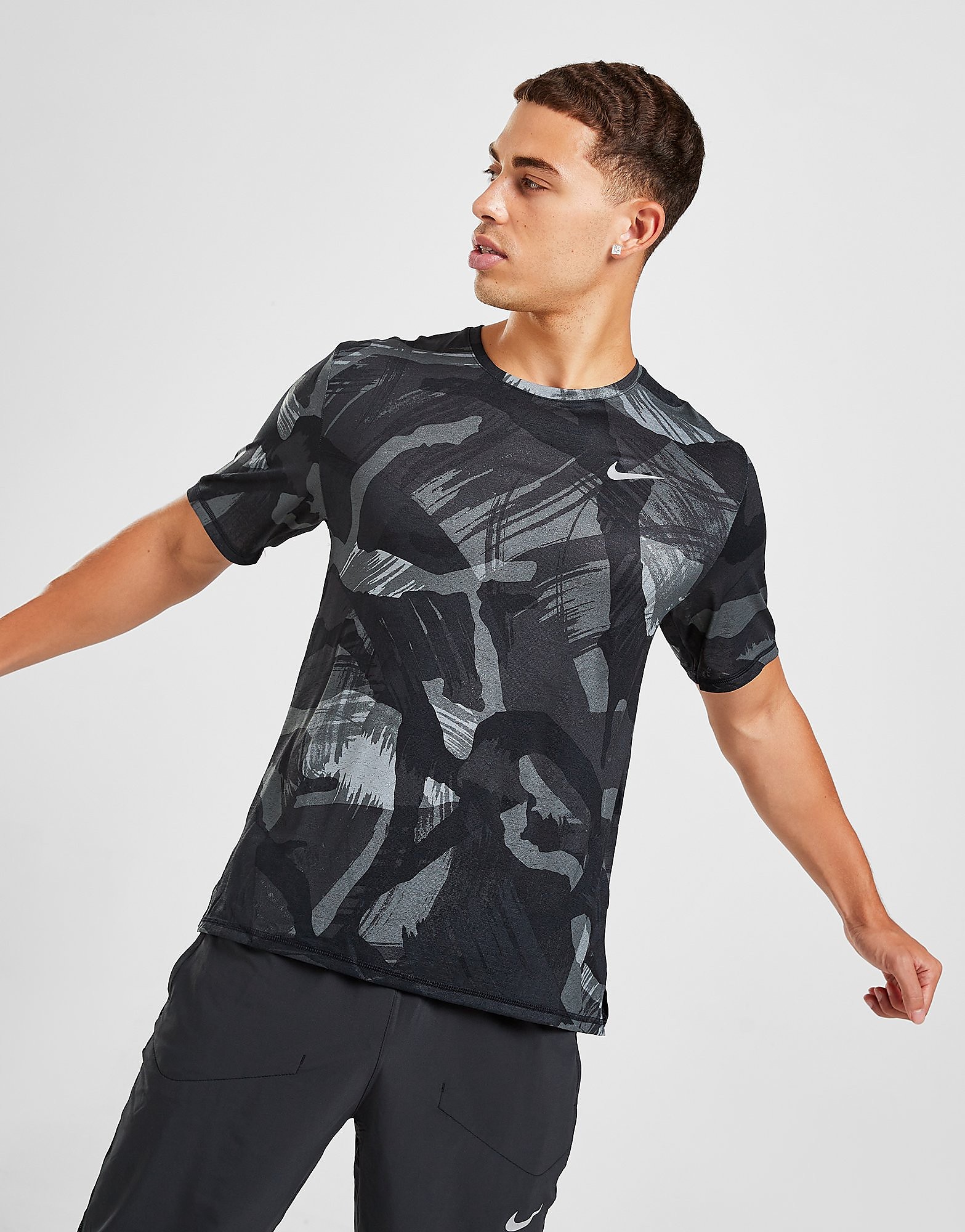 

Nike Miler Short Sleeve T-Shirt - Black - Mens, Black