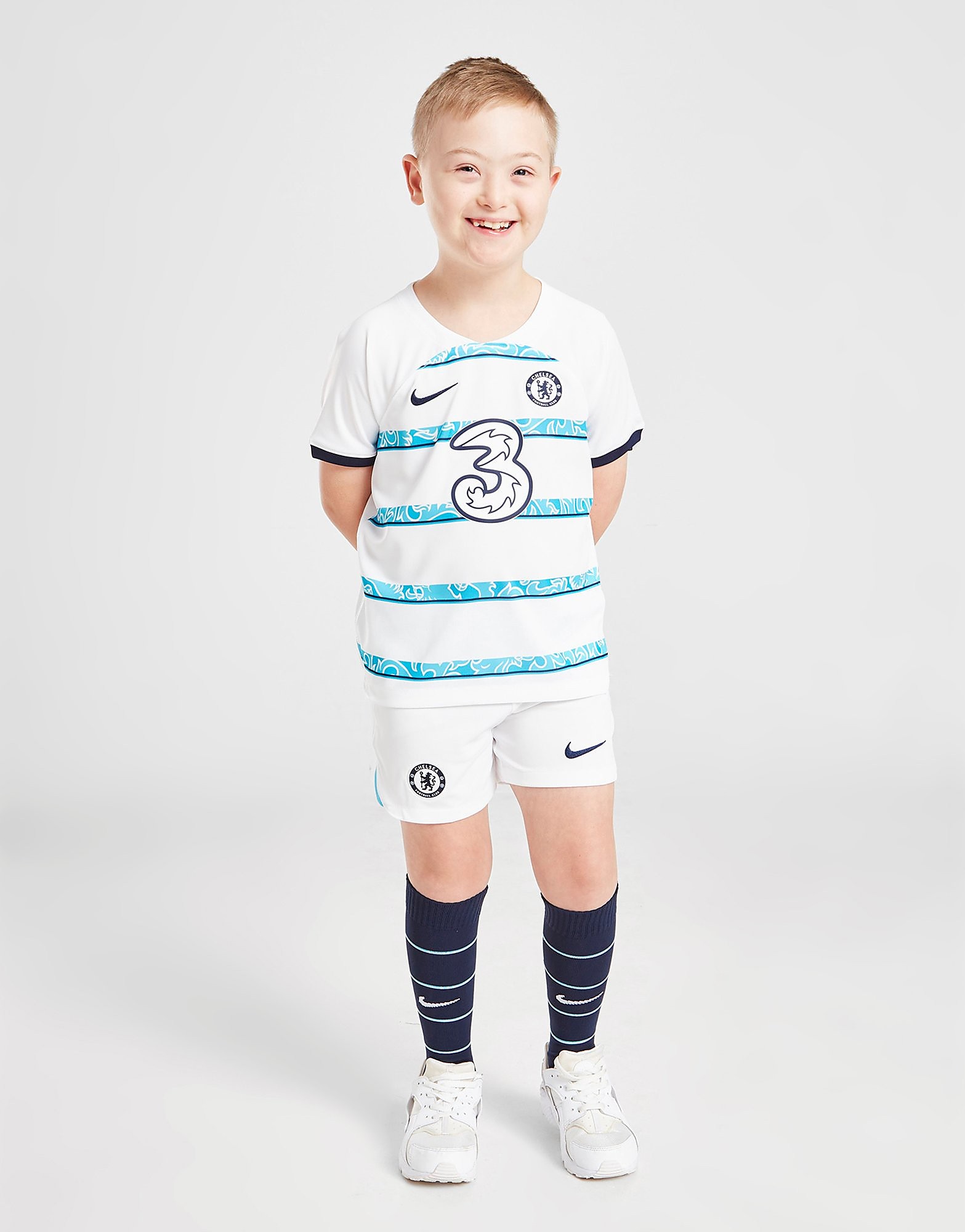 

Nike Chelsea FC 2022/23 Away Kit Children - White/College Navy - Kids, White/College Navy