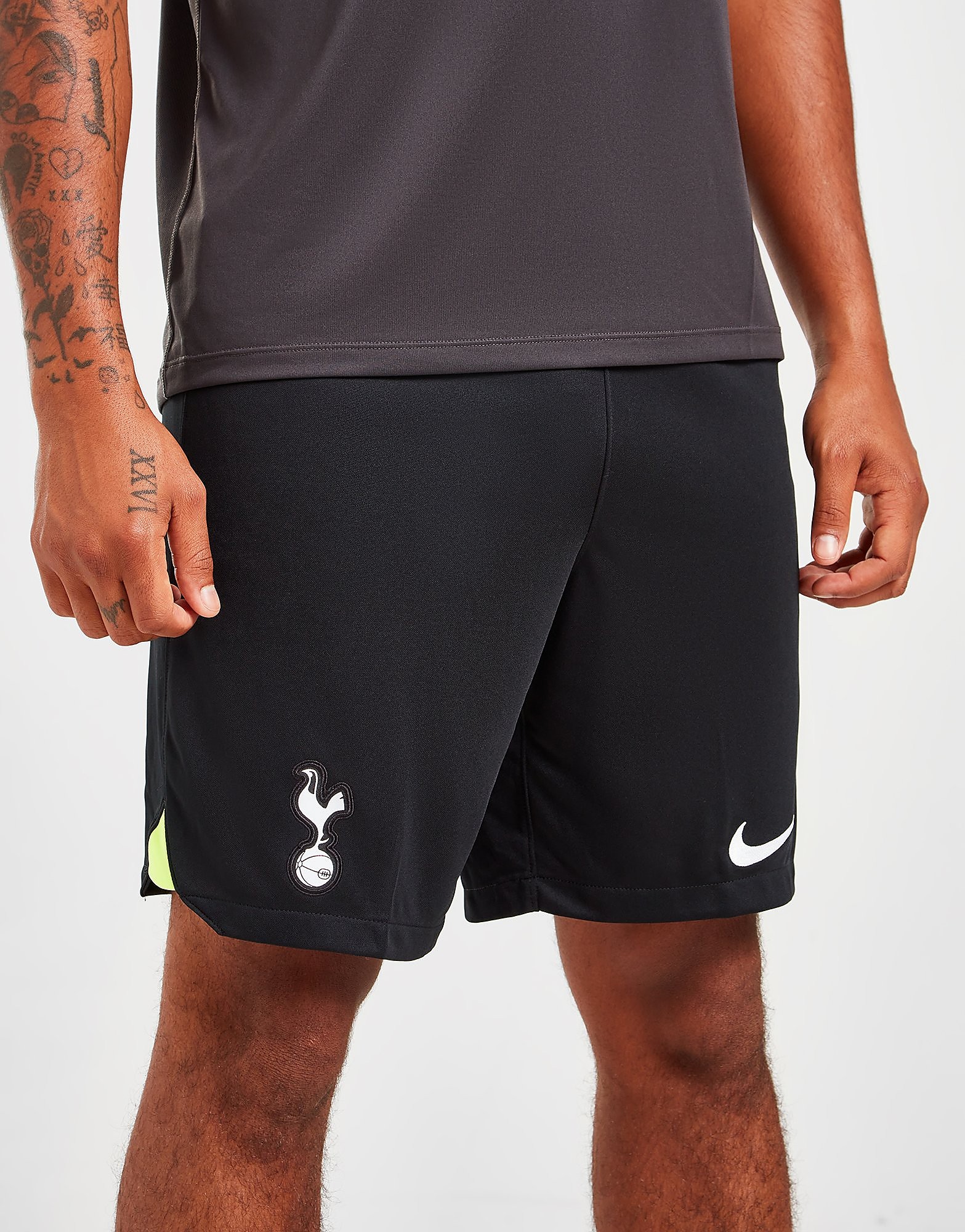 

Nike Tottenham Hotspur FC 2022/23 Away Shorts - Black/White - Mens, Black/White