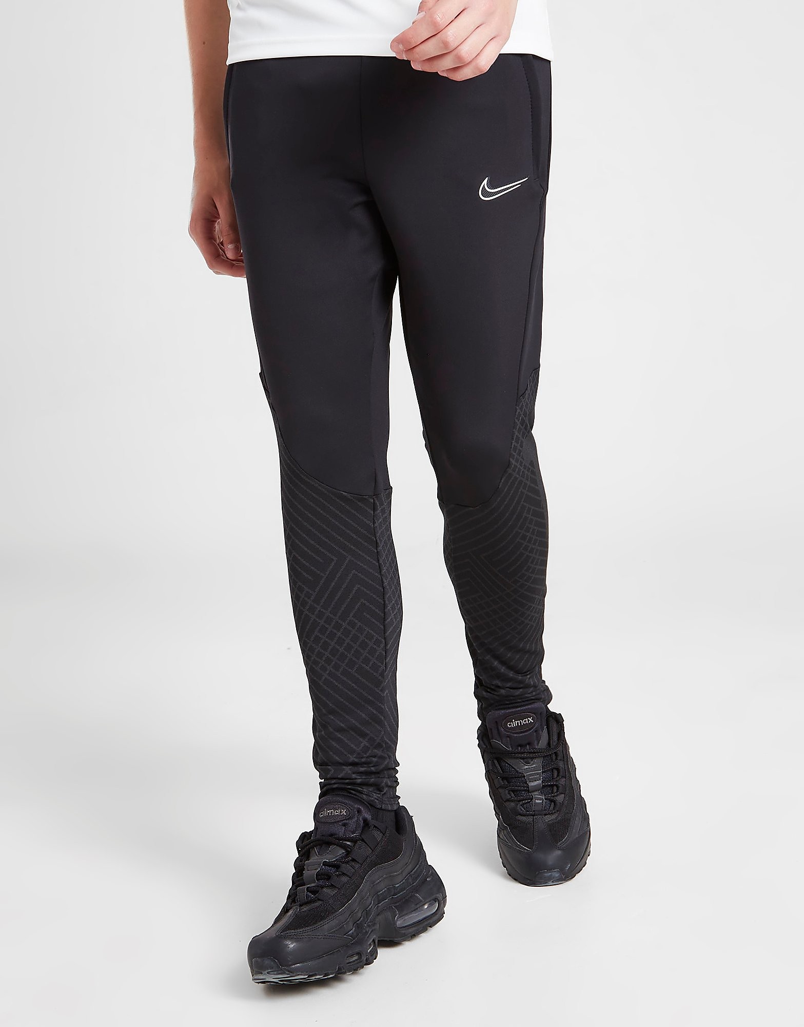 

Nike Strike Track Pants Junior - Black/Black/Anthracite/White - Kids, Black/Black/Anthracite/White