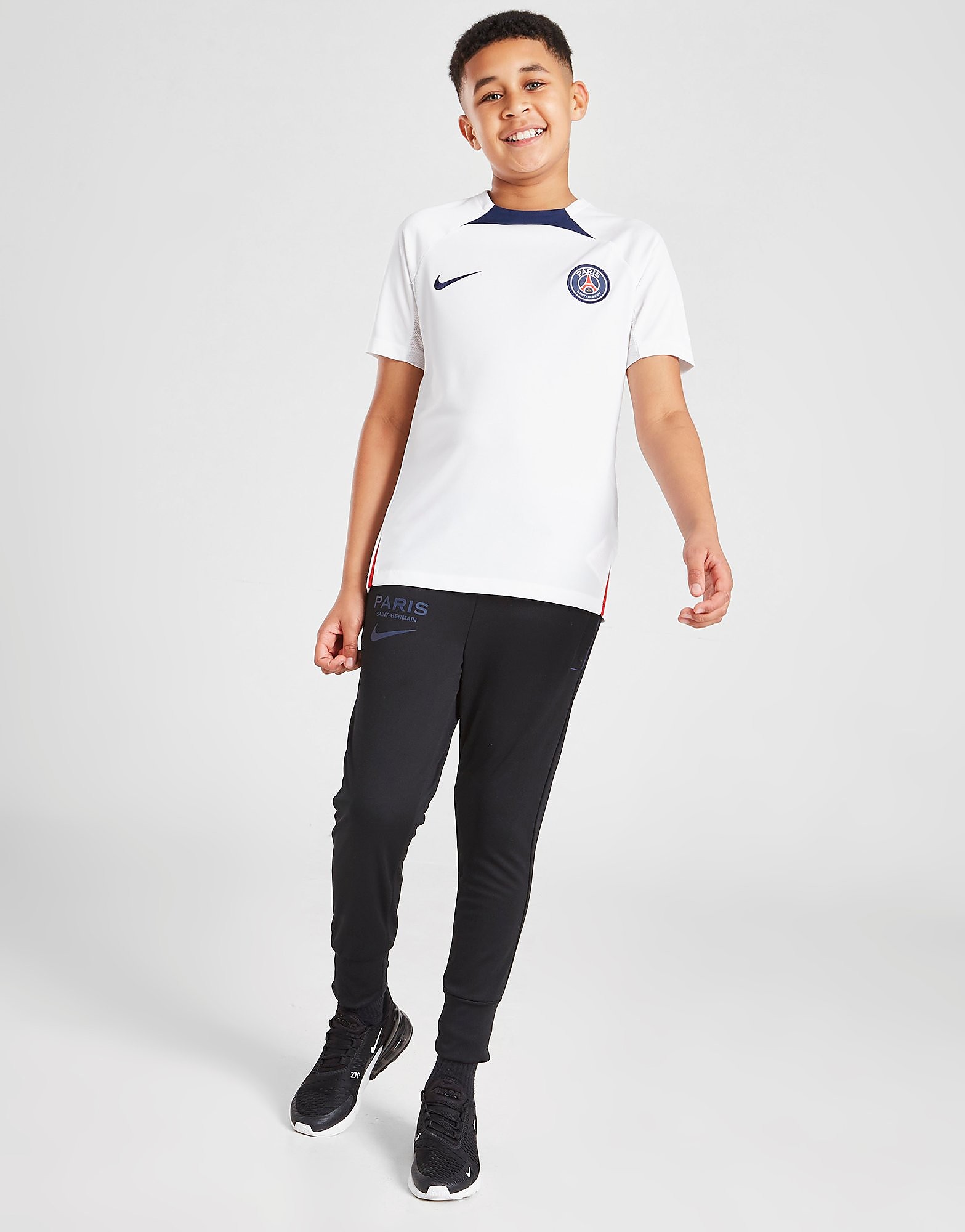 

Nike Paris Saint-Germain Travel Older Kids' Knit Football Pants - Black/Midnight Navy - Kids, Black/Midnight Navy