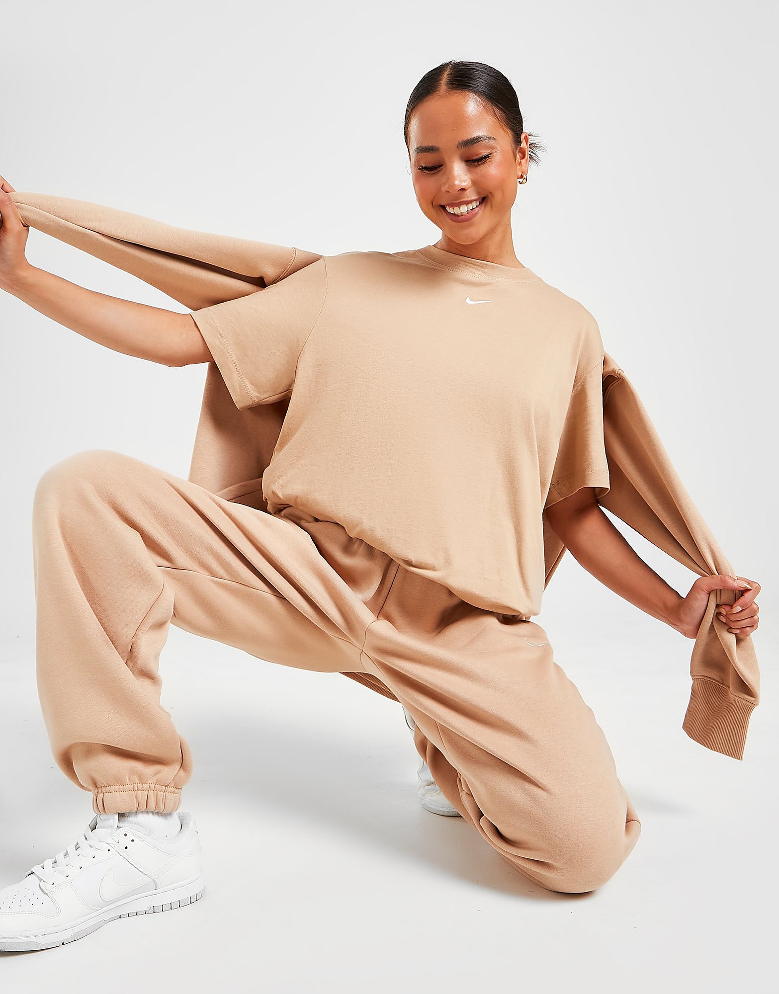 

Nike Sportswear Essential Oversized T-Shirt Women's - Brown, Brown