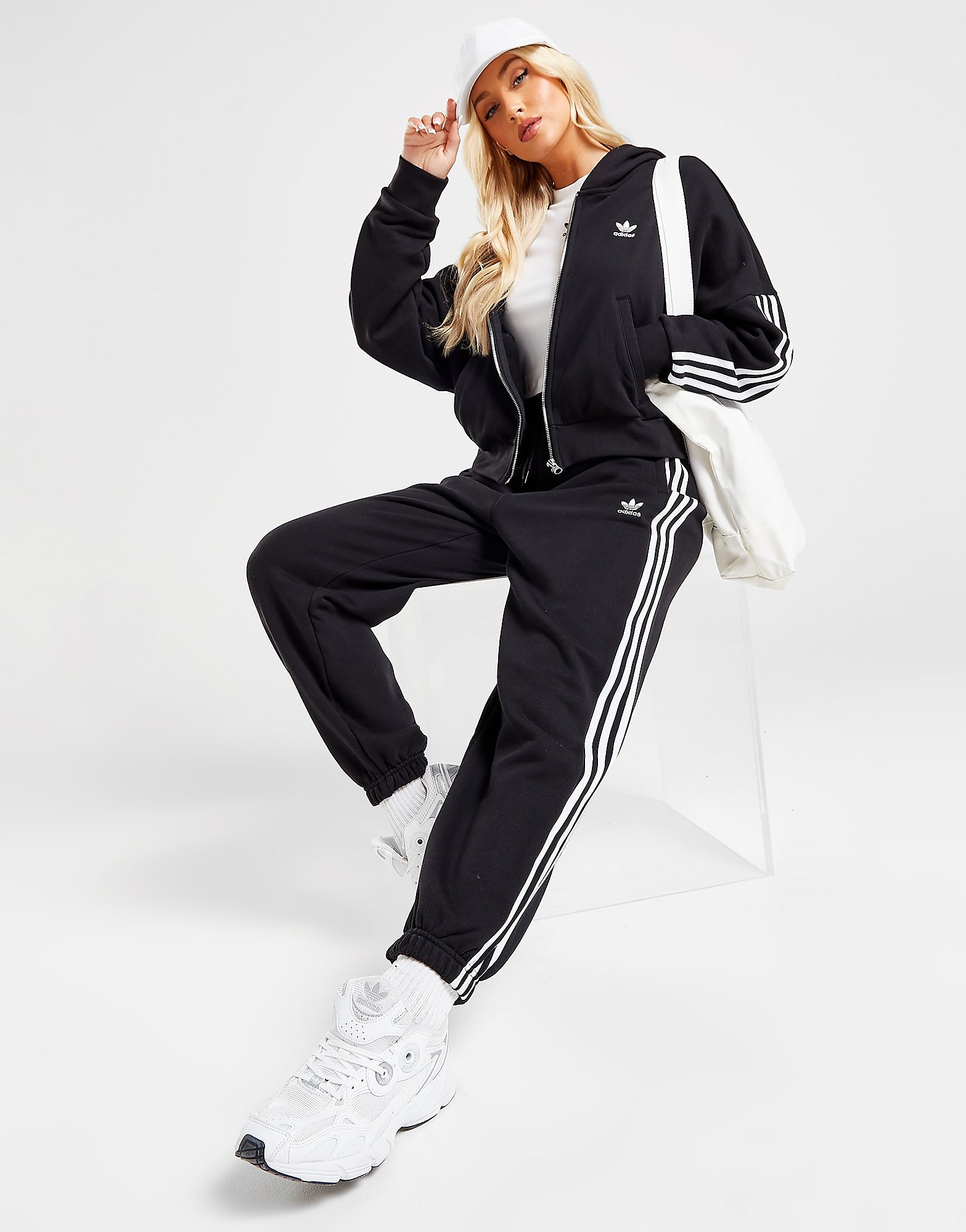 

adidas Originals 3-Stripes Oversized Joggers - Black - Womens, Black