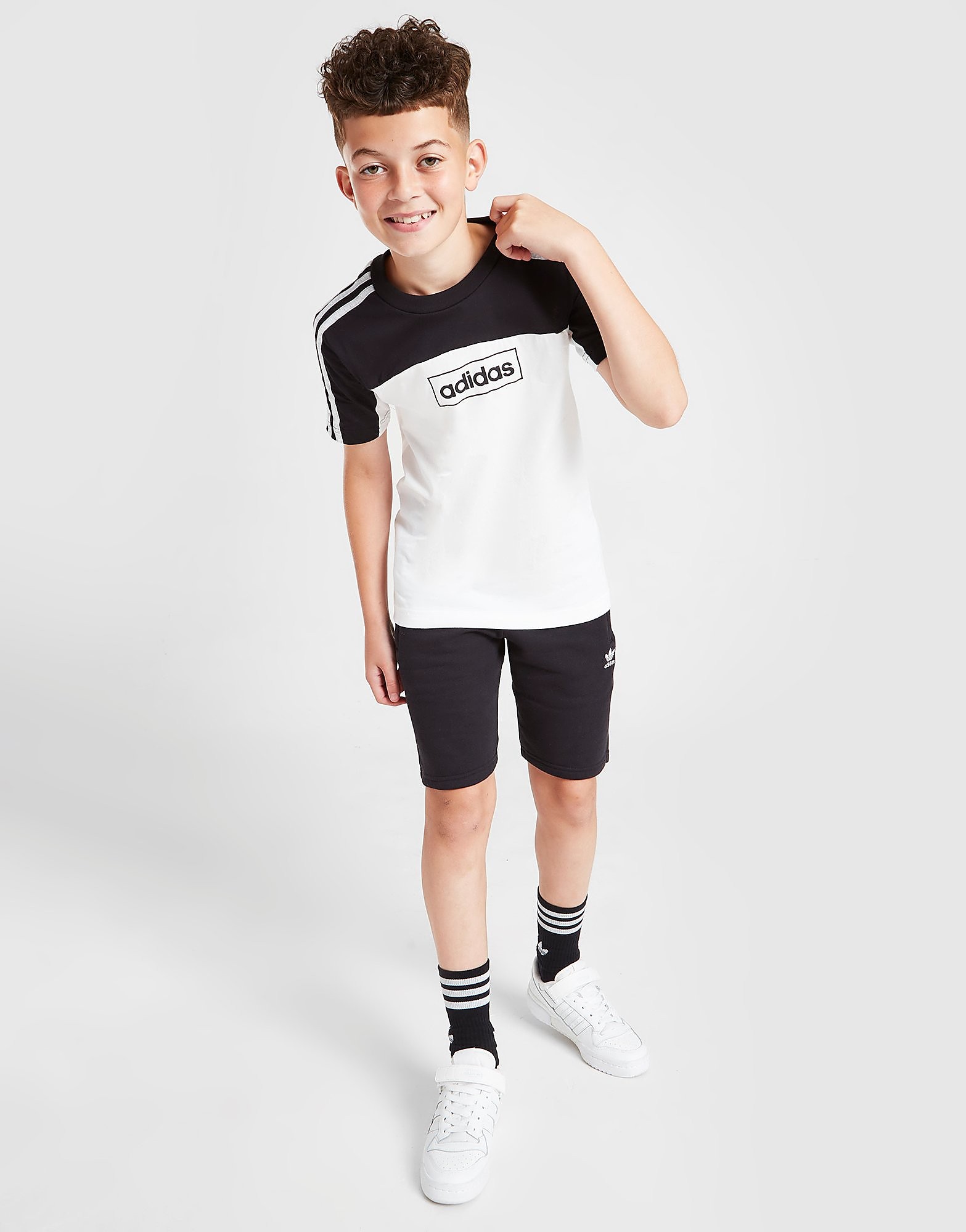 

adidas Colour Block Badge Of Sport T-Shirt Junior - Only at JD - White - Kids, White